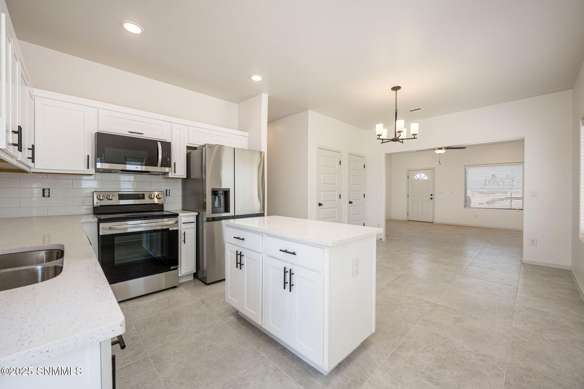 7872 San Eduardo Street Property Photo 9