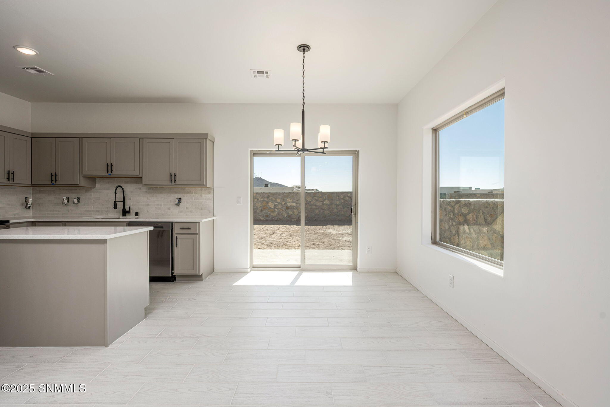7854 San Eduardo Street Property Photo 8