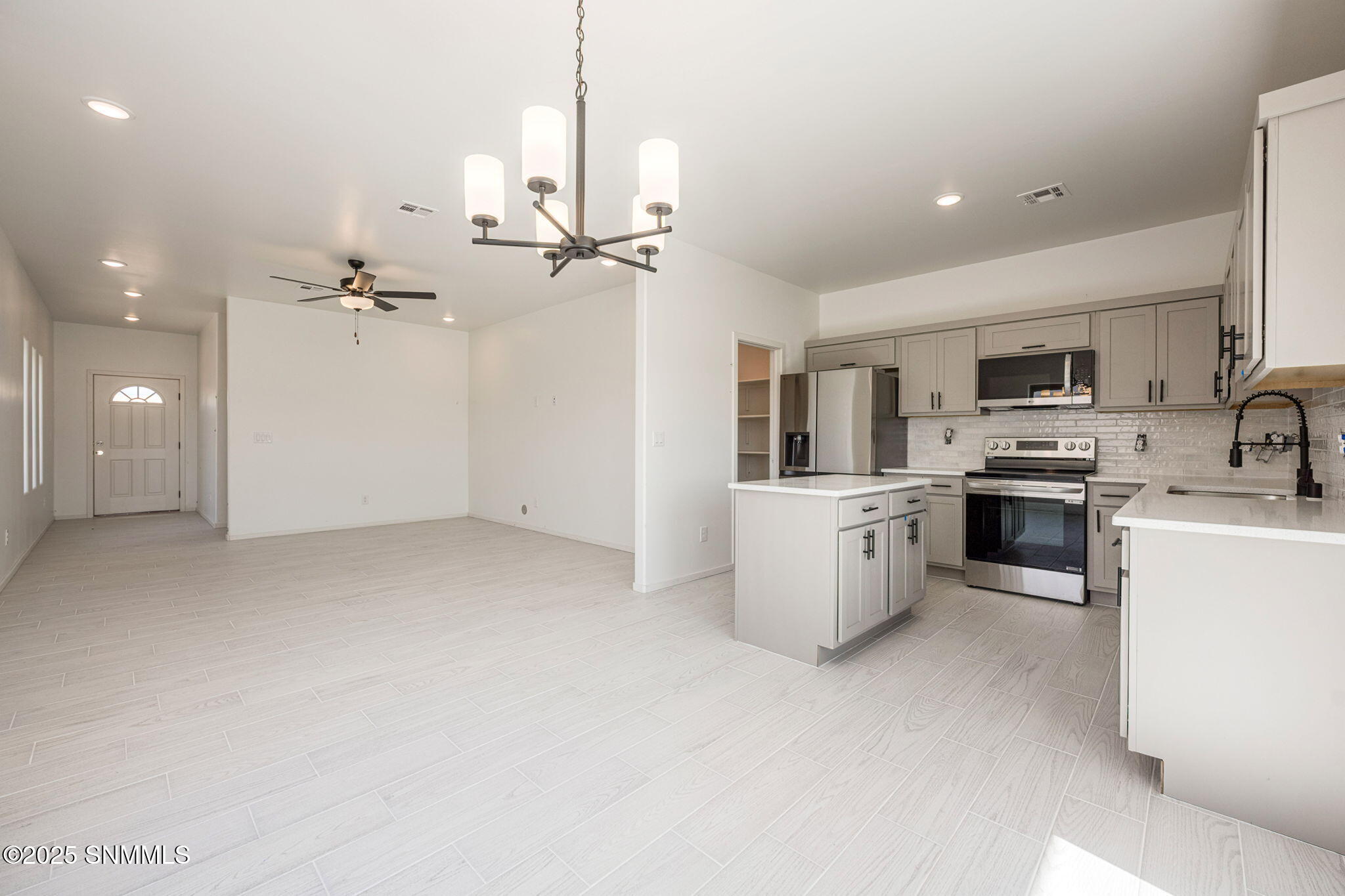 7854 San Eduardo Street Property Photo 12