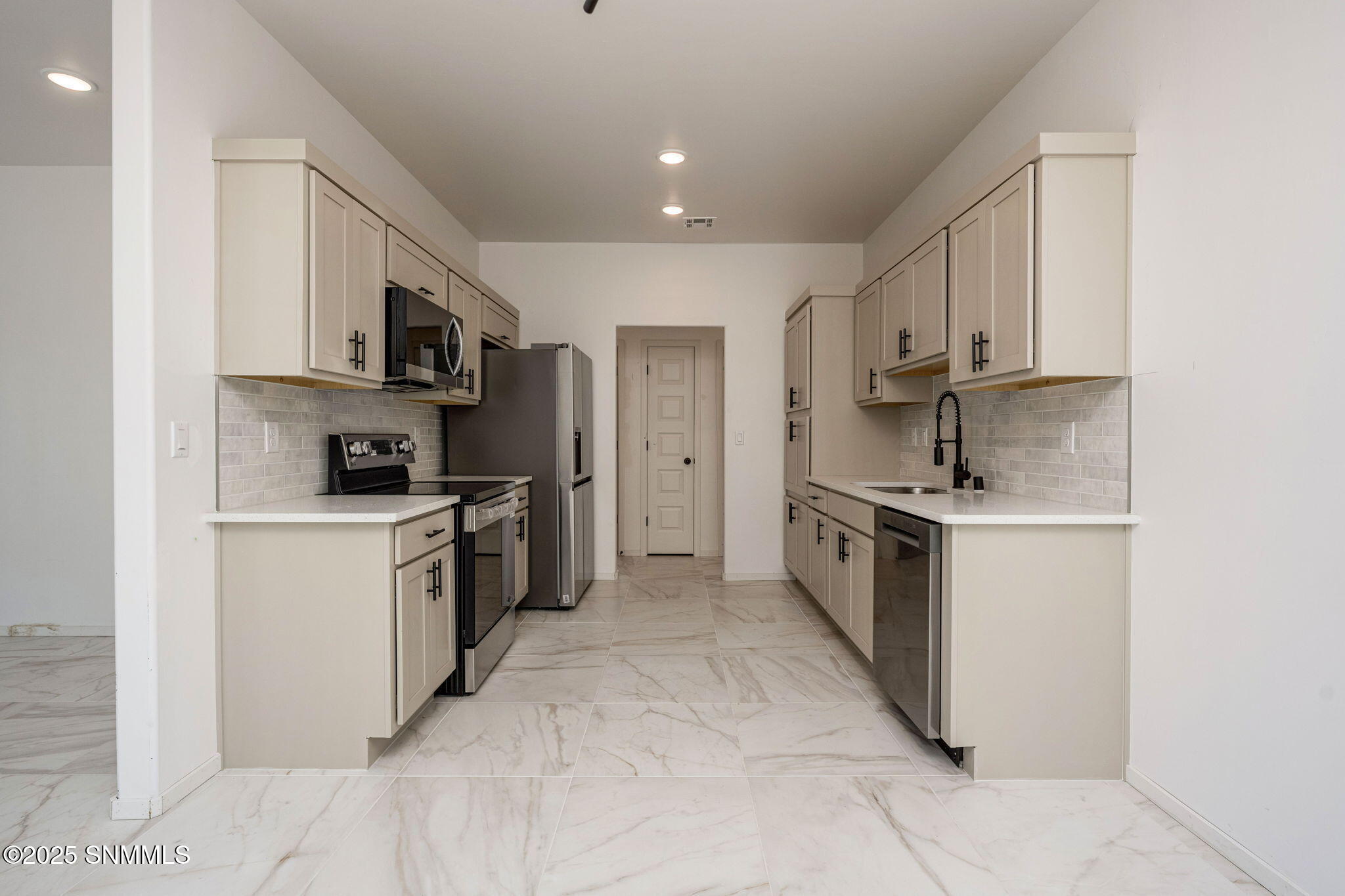 7836 San Eduardo Street Property Photo 7