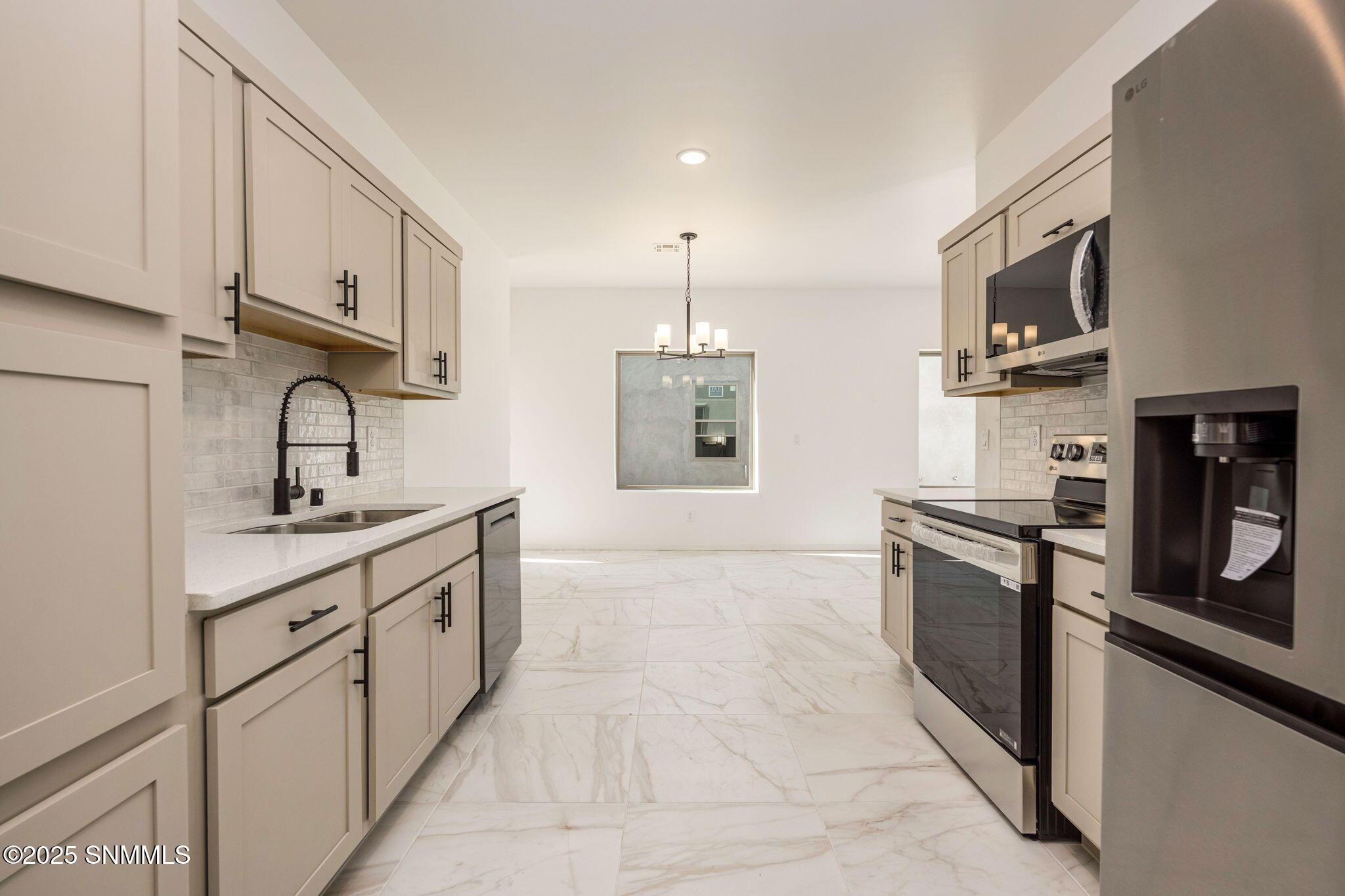 7836 San Eduardo Street Property Photo 10
