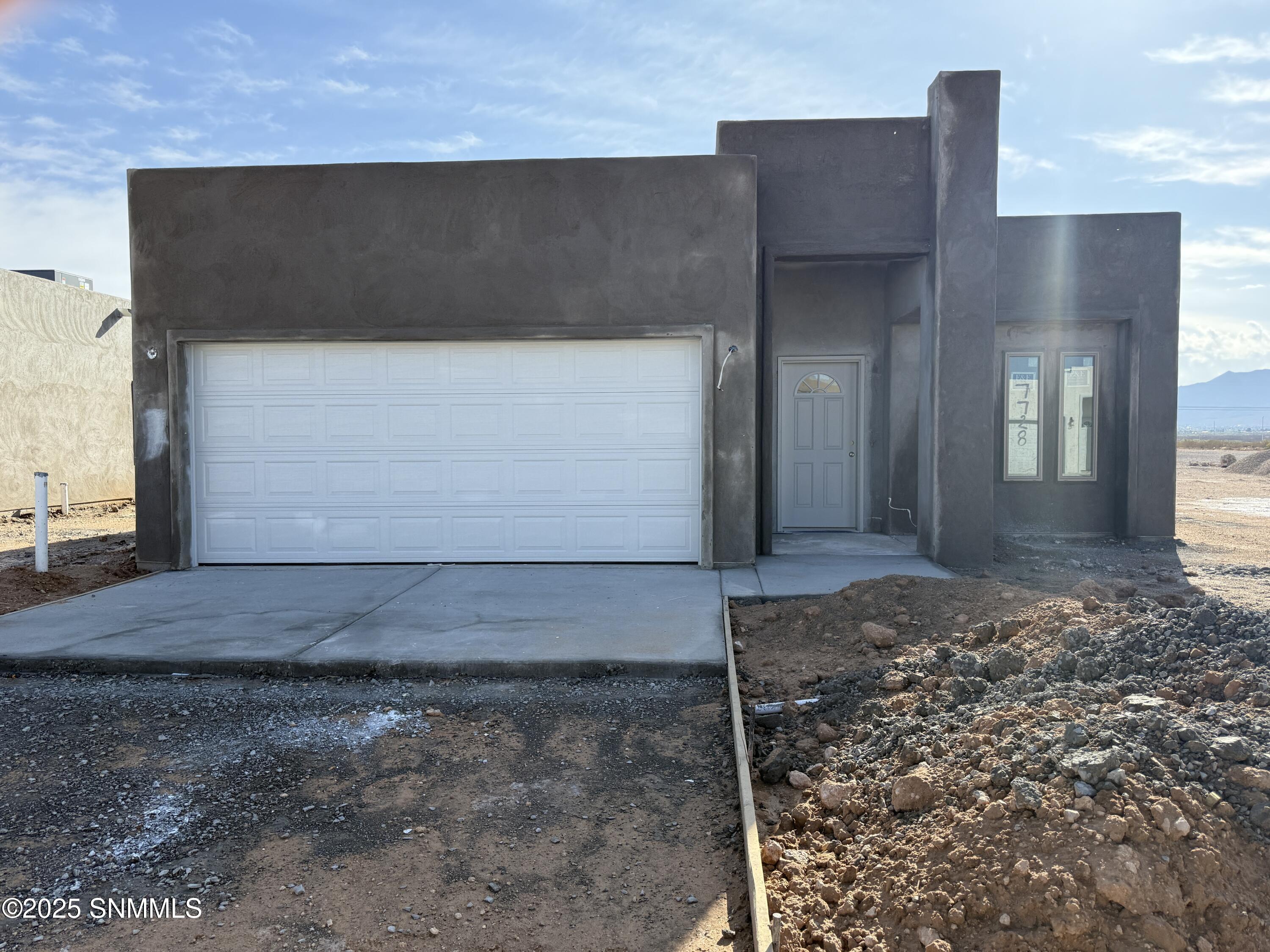 7728 San Eduardo Street Property Photo 1