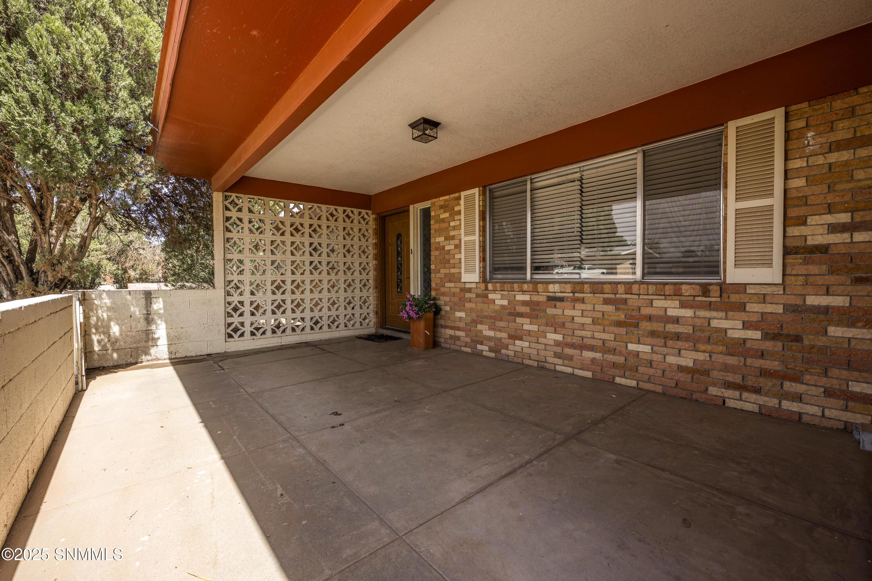 1012 Cedardale Drive Property Photo 5