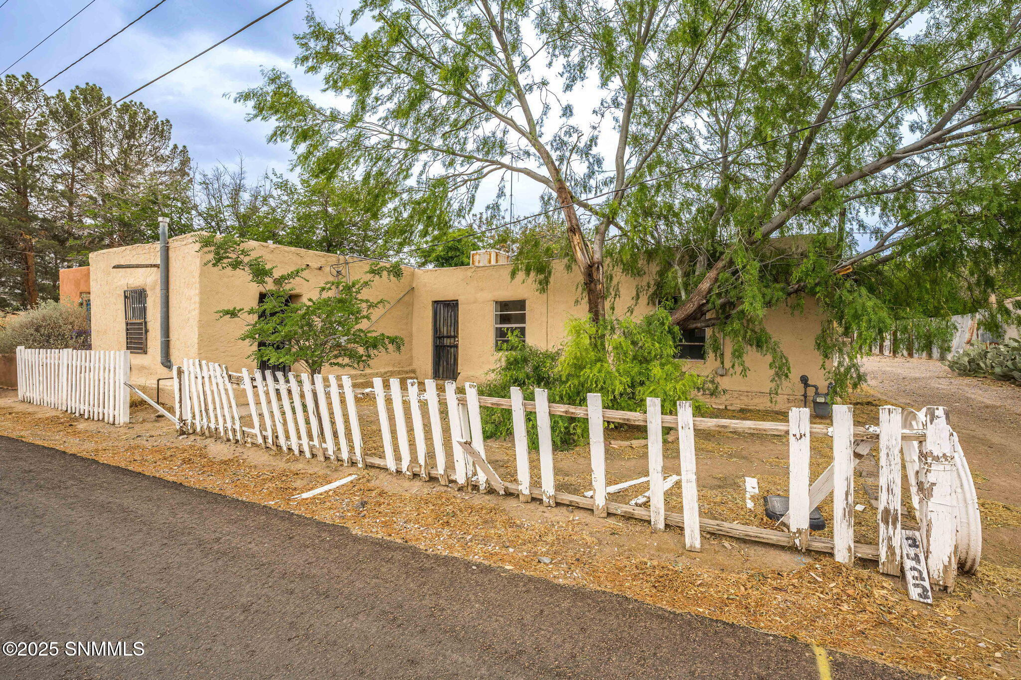 2422 Calle De Santiago Property Photo 2