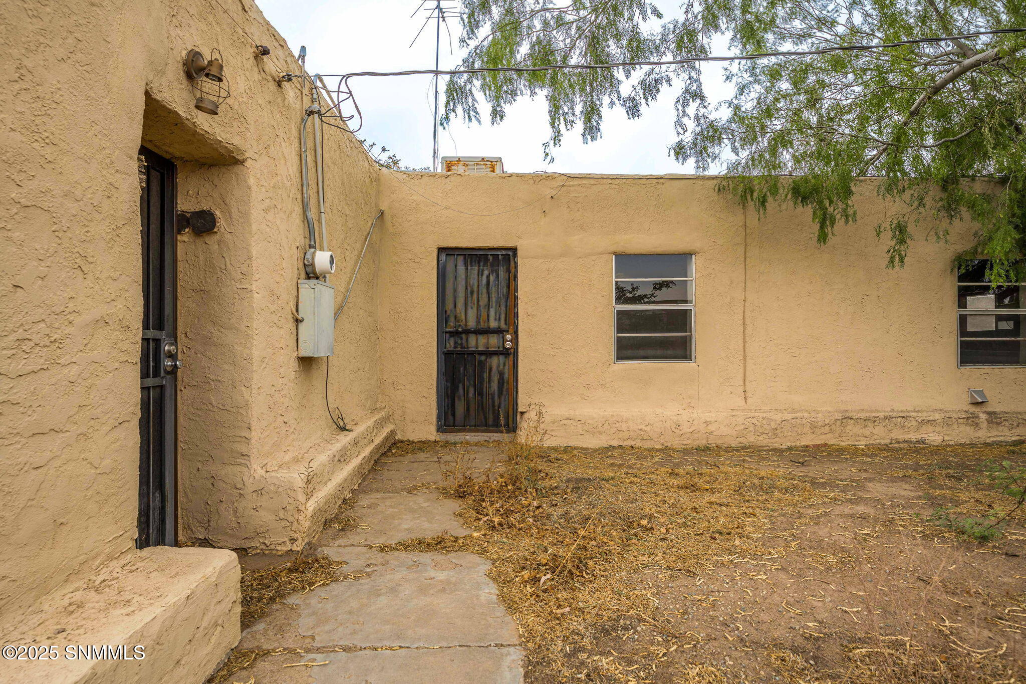2422 Calle De Santiago Property Photo 3