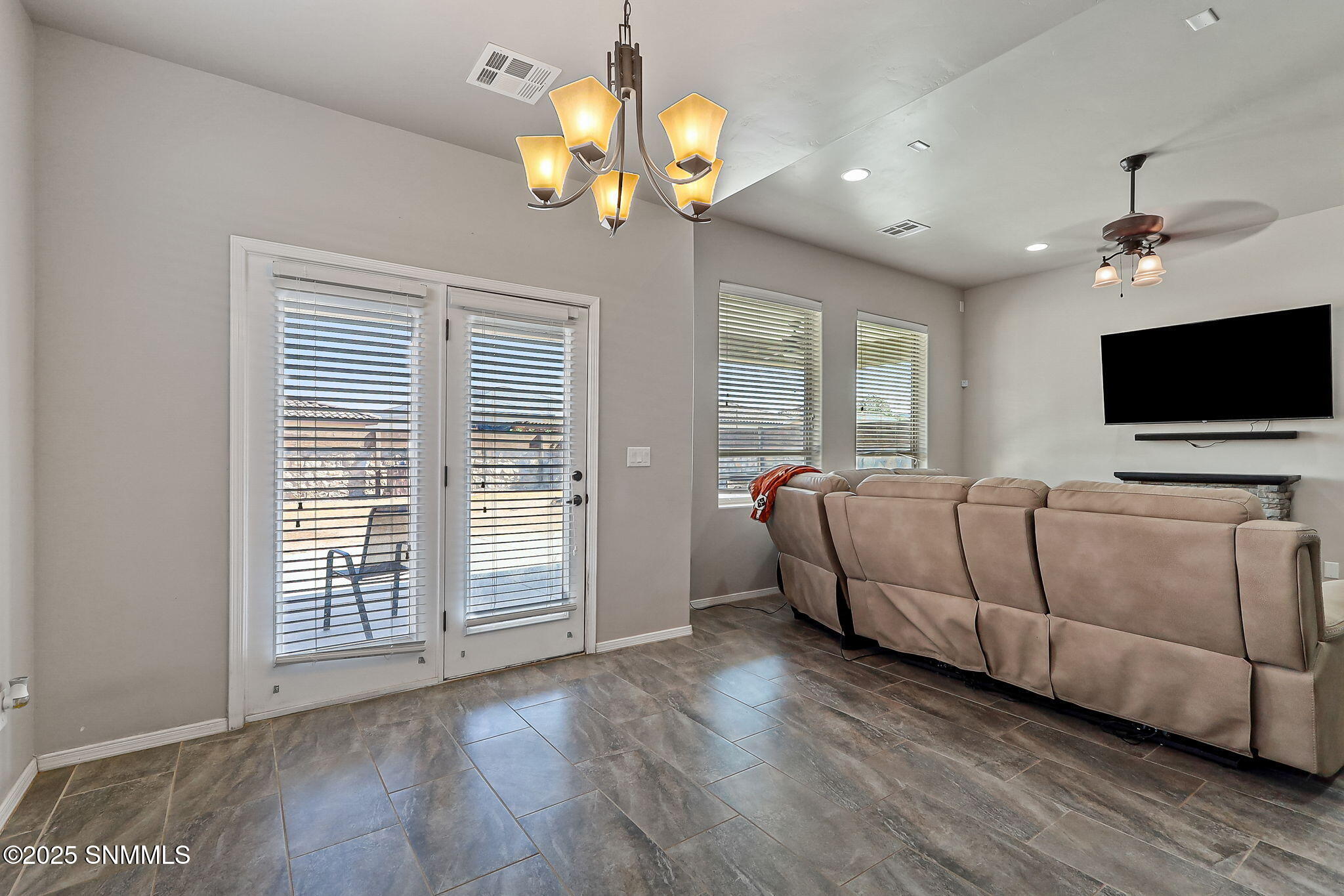 869 Holly Park Avenue Property Photo 10