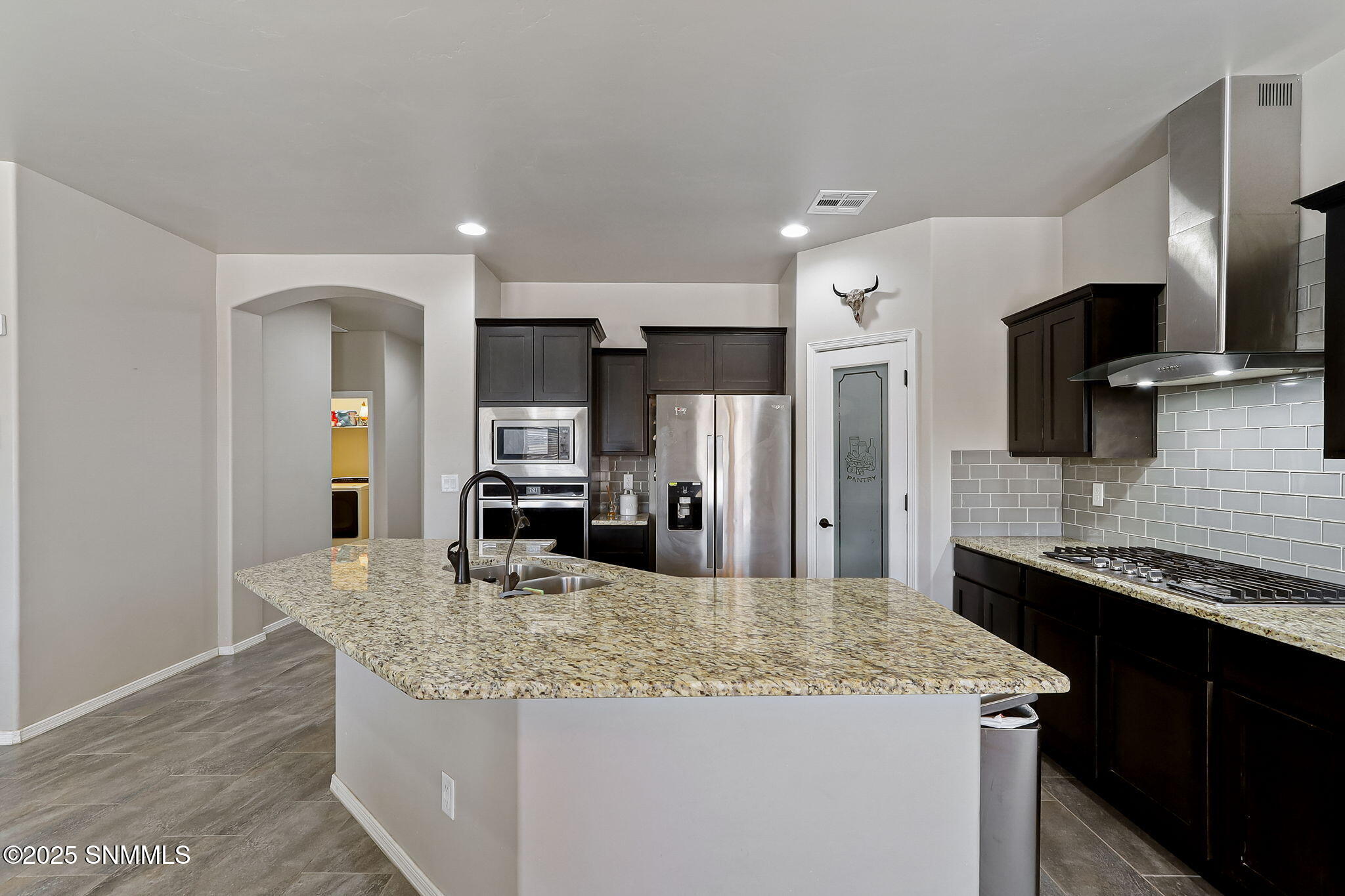 869 Holly Park Avenue Property Photo 14