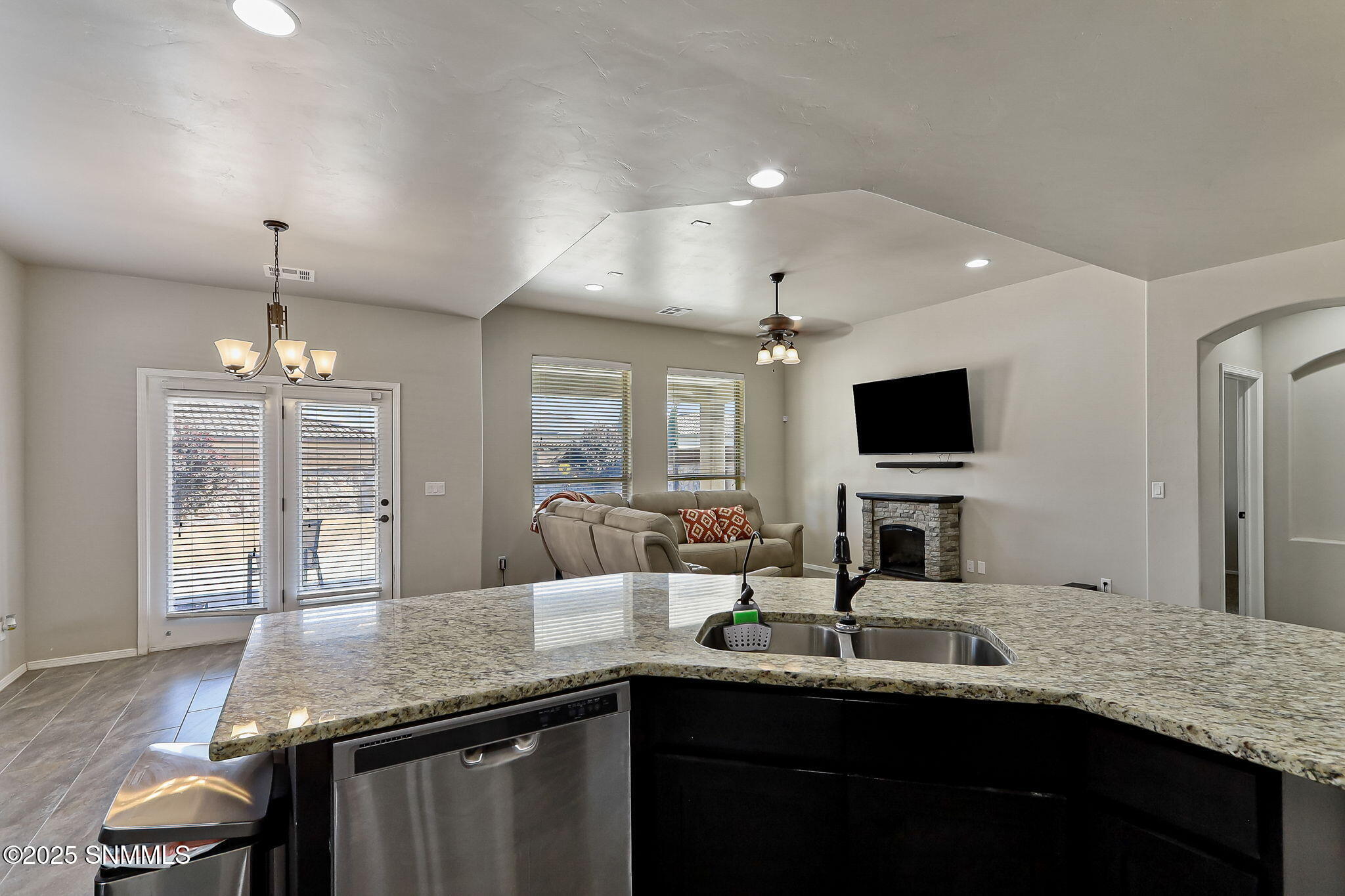 869 Holly Park Avenue Property Photo 16