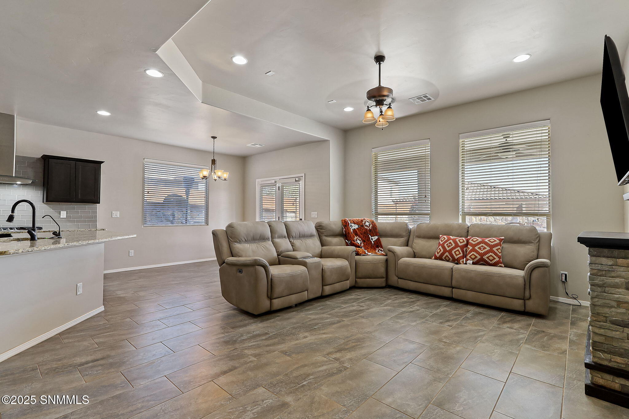 869 Holly Park Avenue Property Photo 19