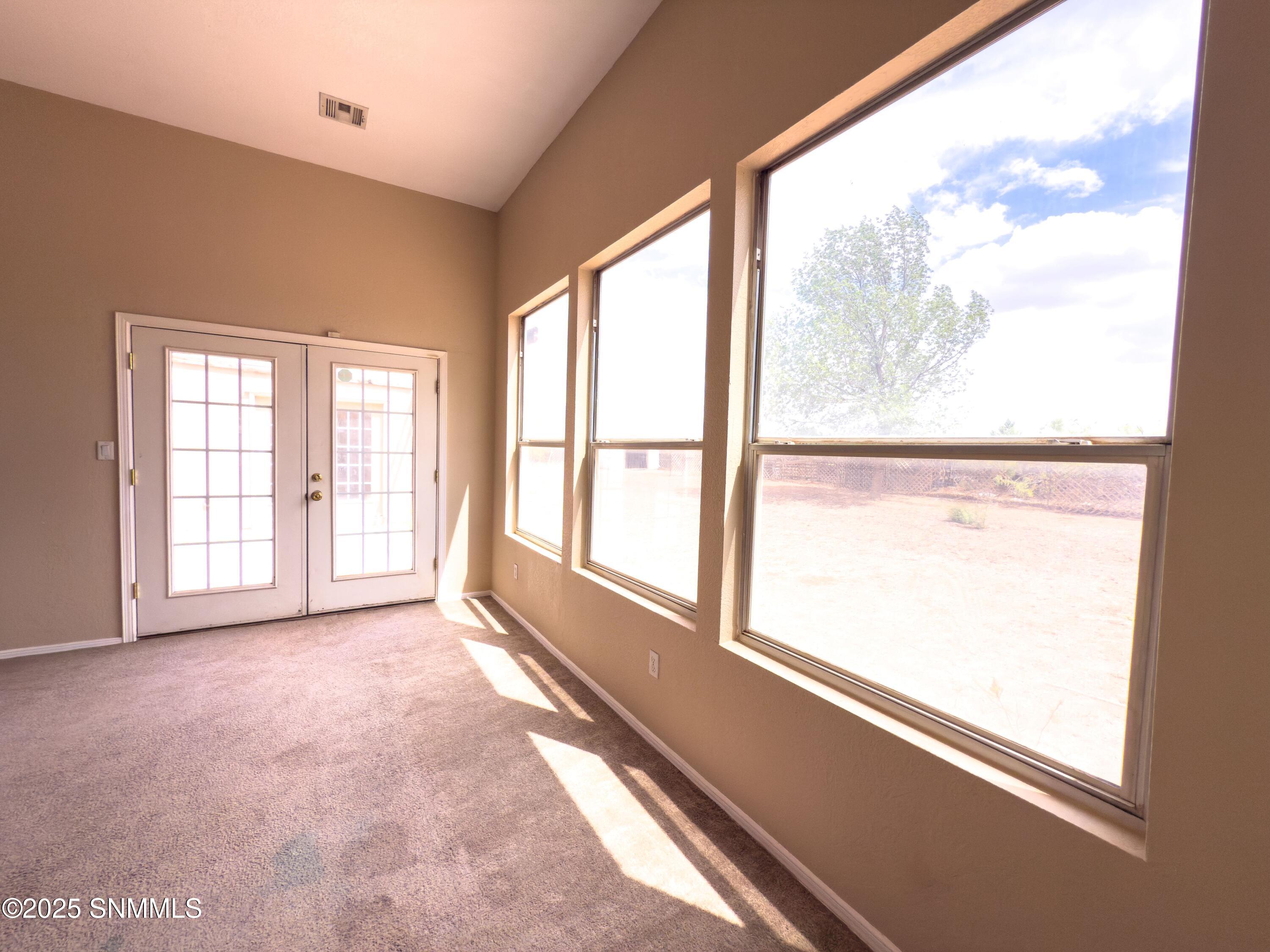 5550 Sweetwater Court Property Photo 5