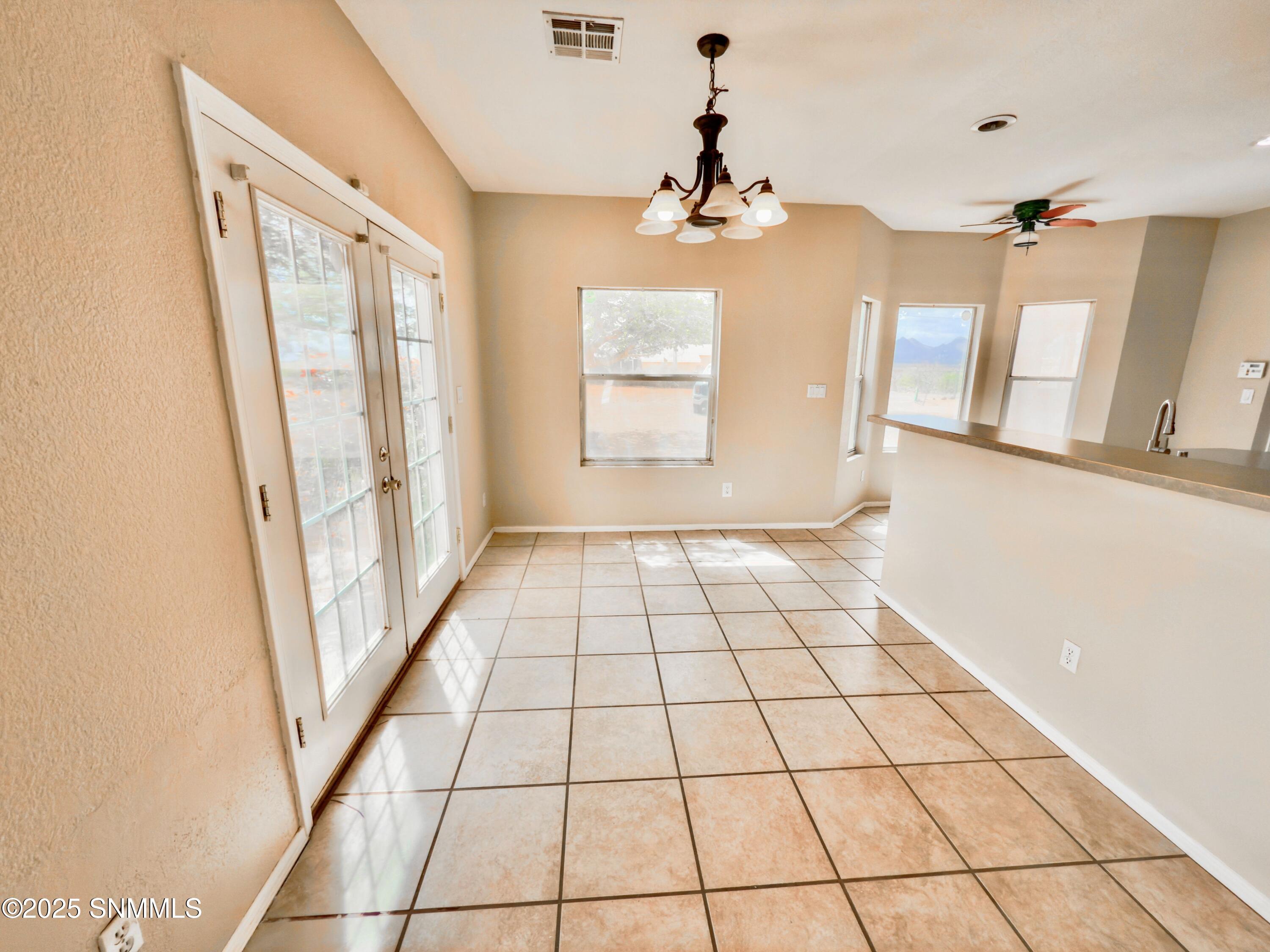 5550 Sweetwater Court Property Photo 7