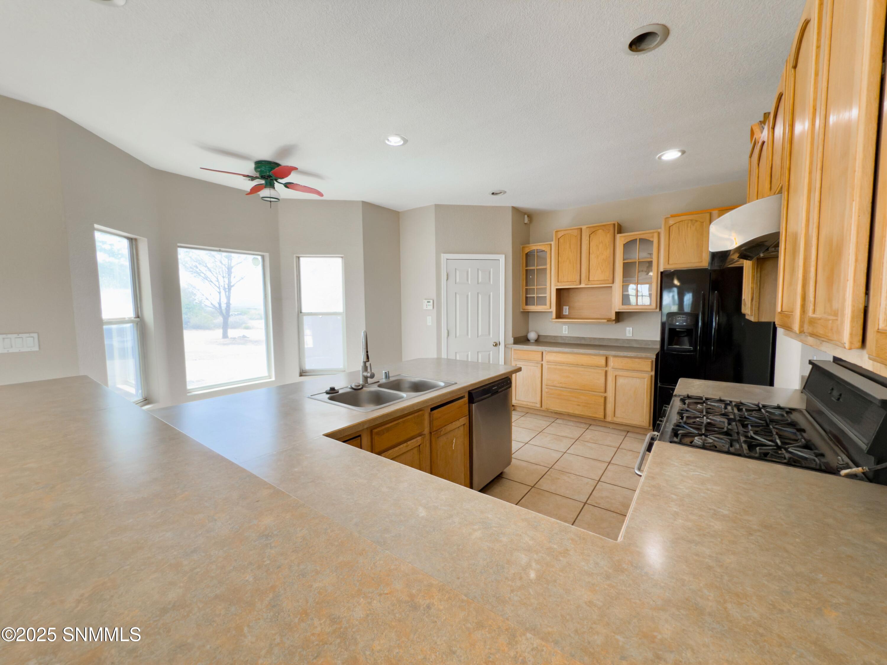 5550 Sweetwater Court Property Photo 12