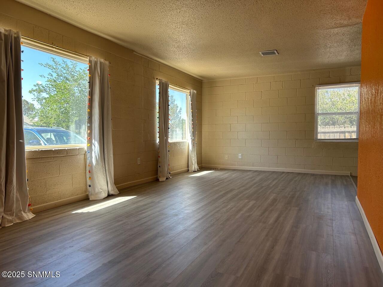 1107 Jett Avenue Property Photo 1