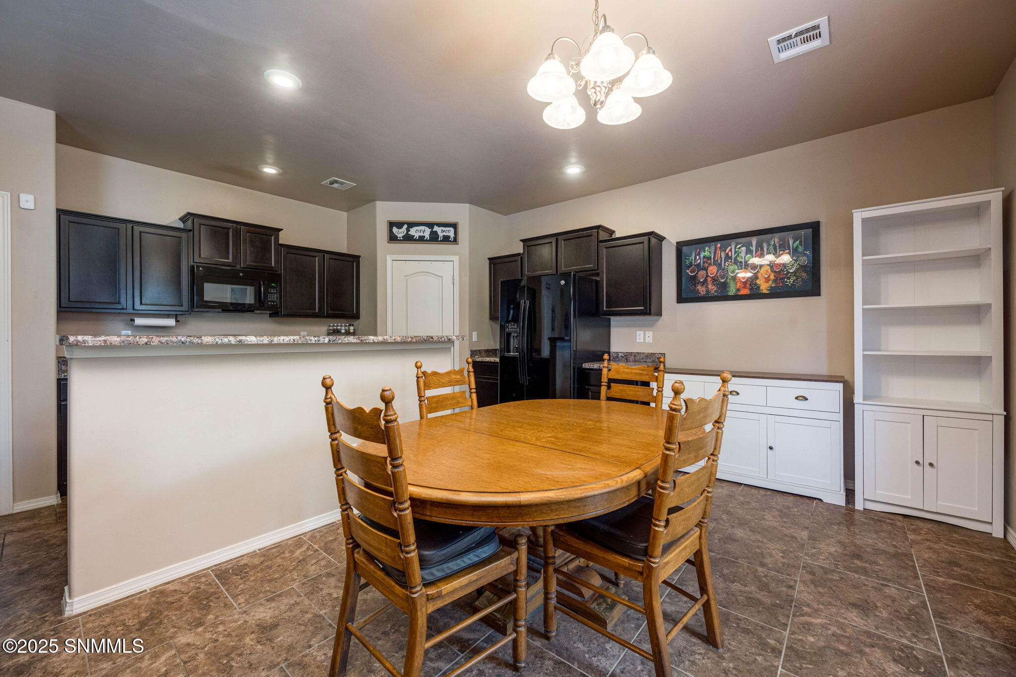 2932 La Union Court Property Photo 10