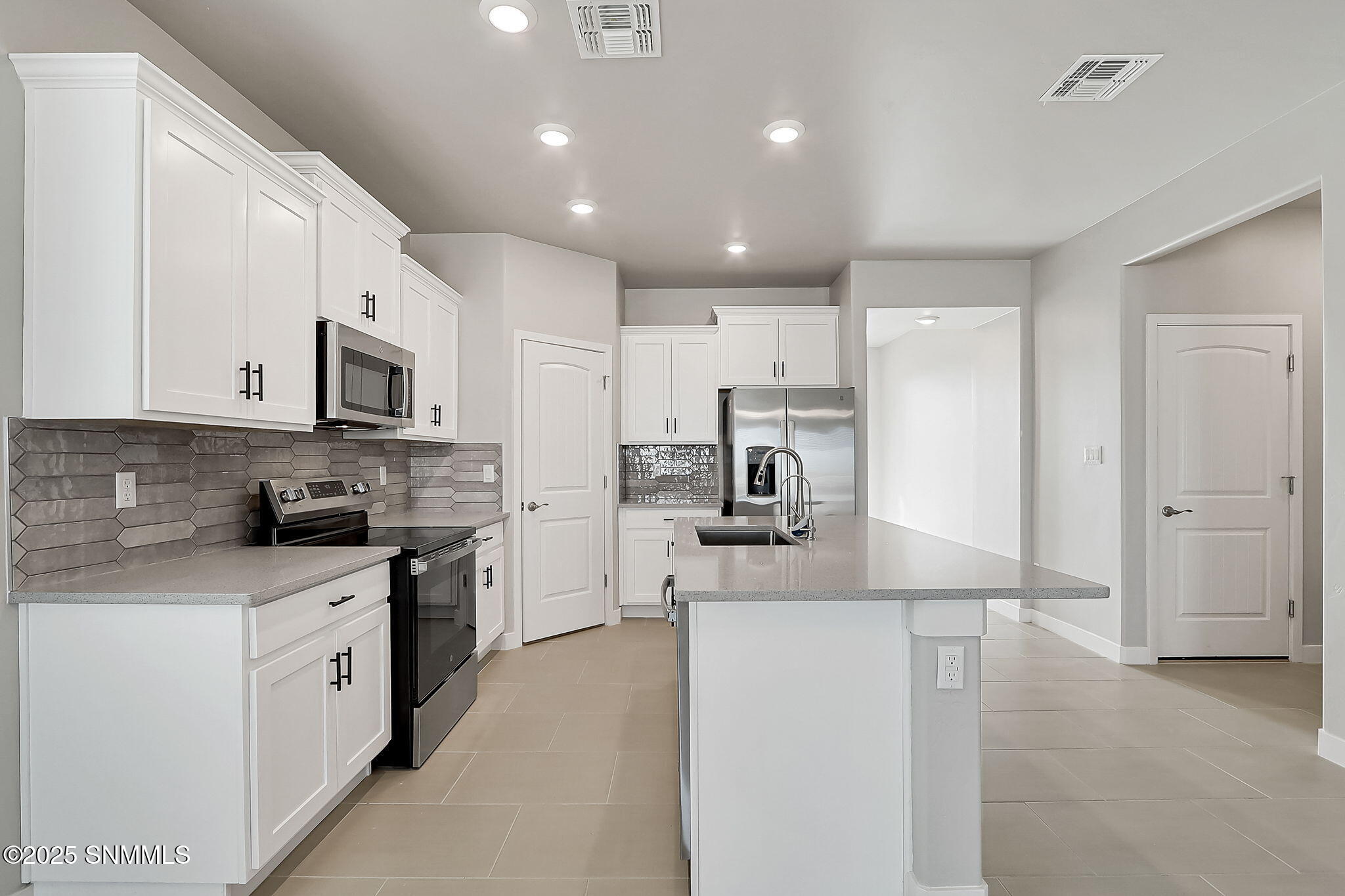 3001 San Jenaro Drive Property Photo 8