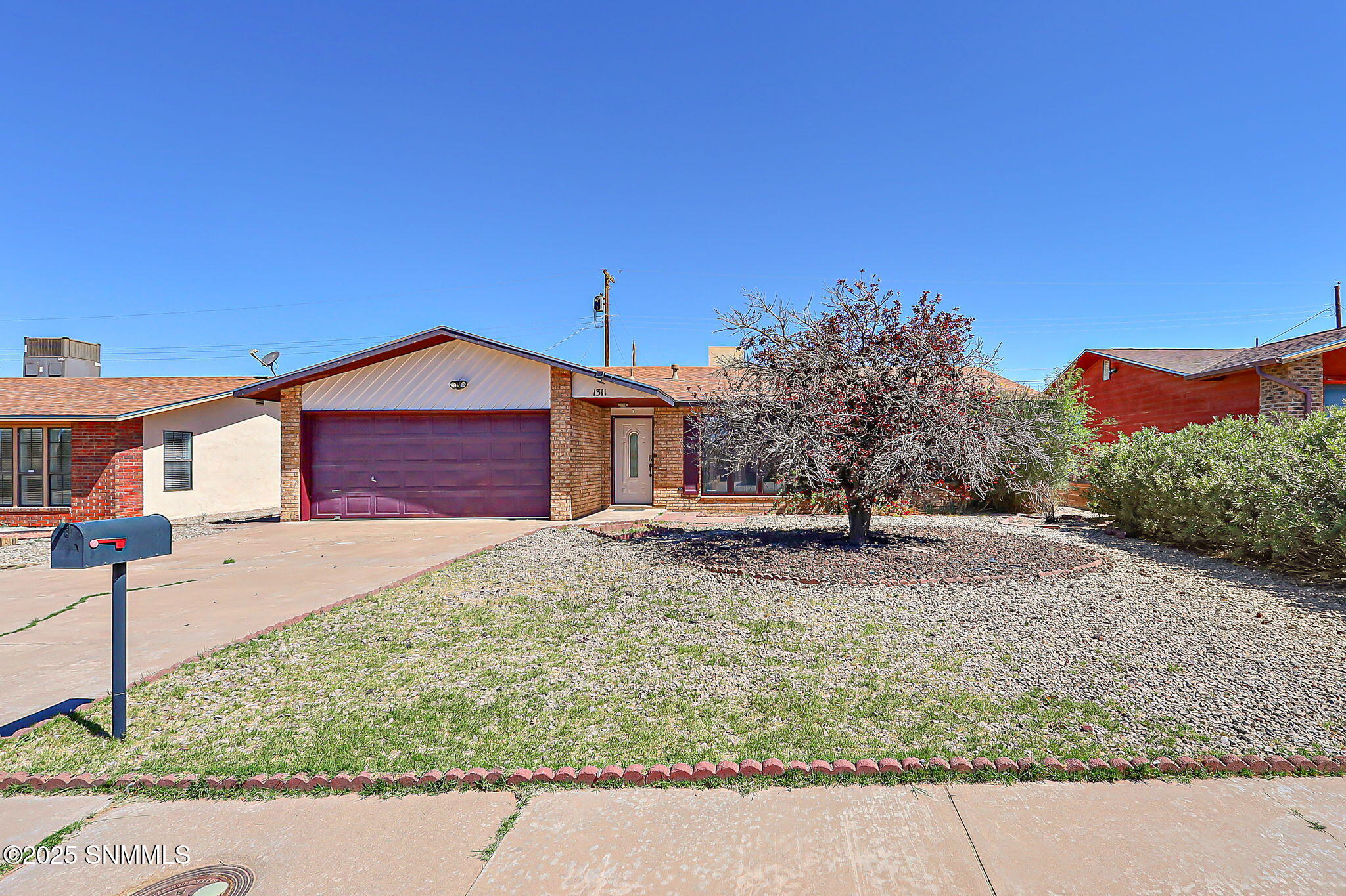 1311 Desert Dawn Drive Property Photo 3