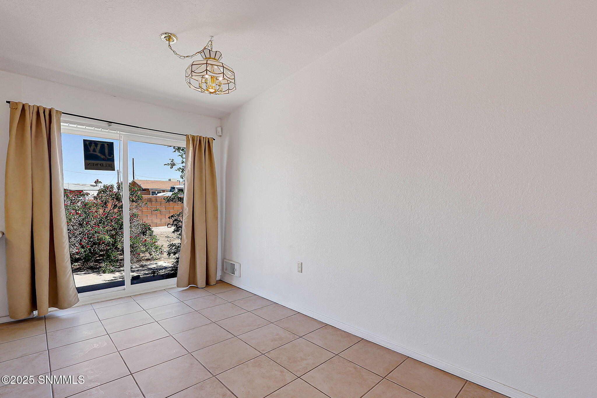 1311 Desert Dawn Drive Property Photo 12