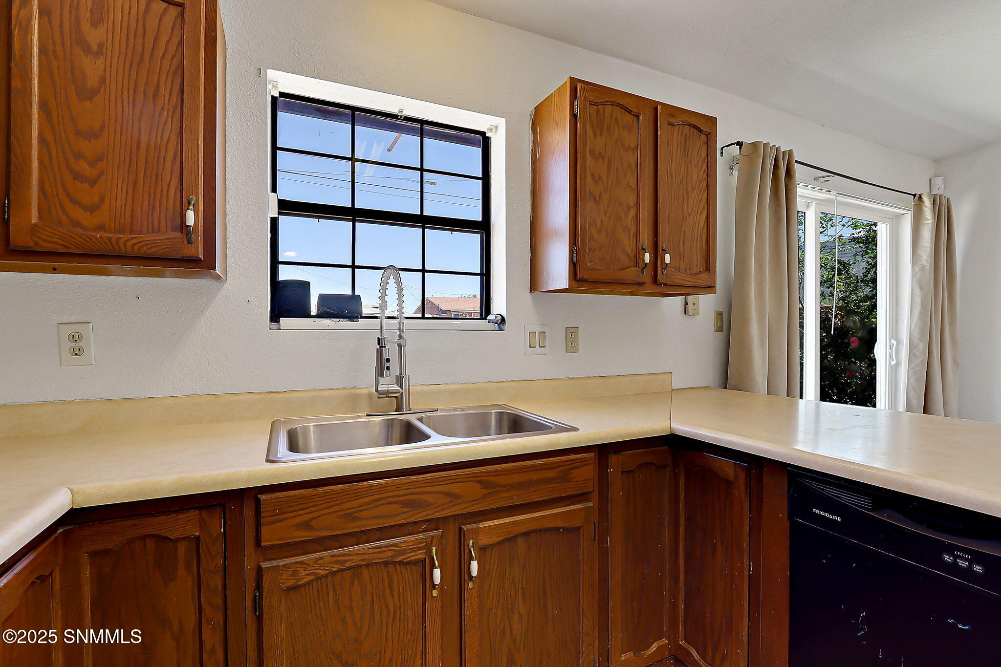 1311 Desert Dawn Drive Property Photo 20