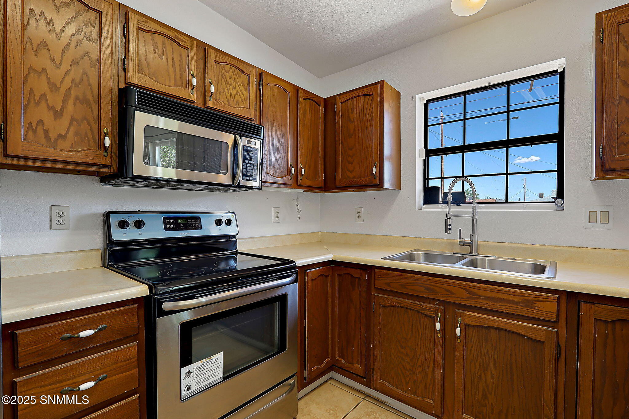 1311 Desert Dawn Drive Property Photo 21