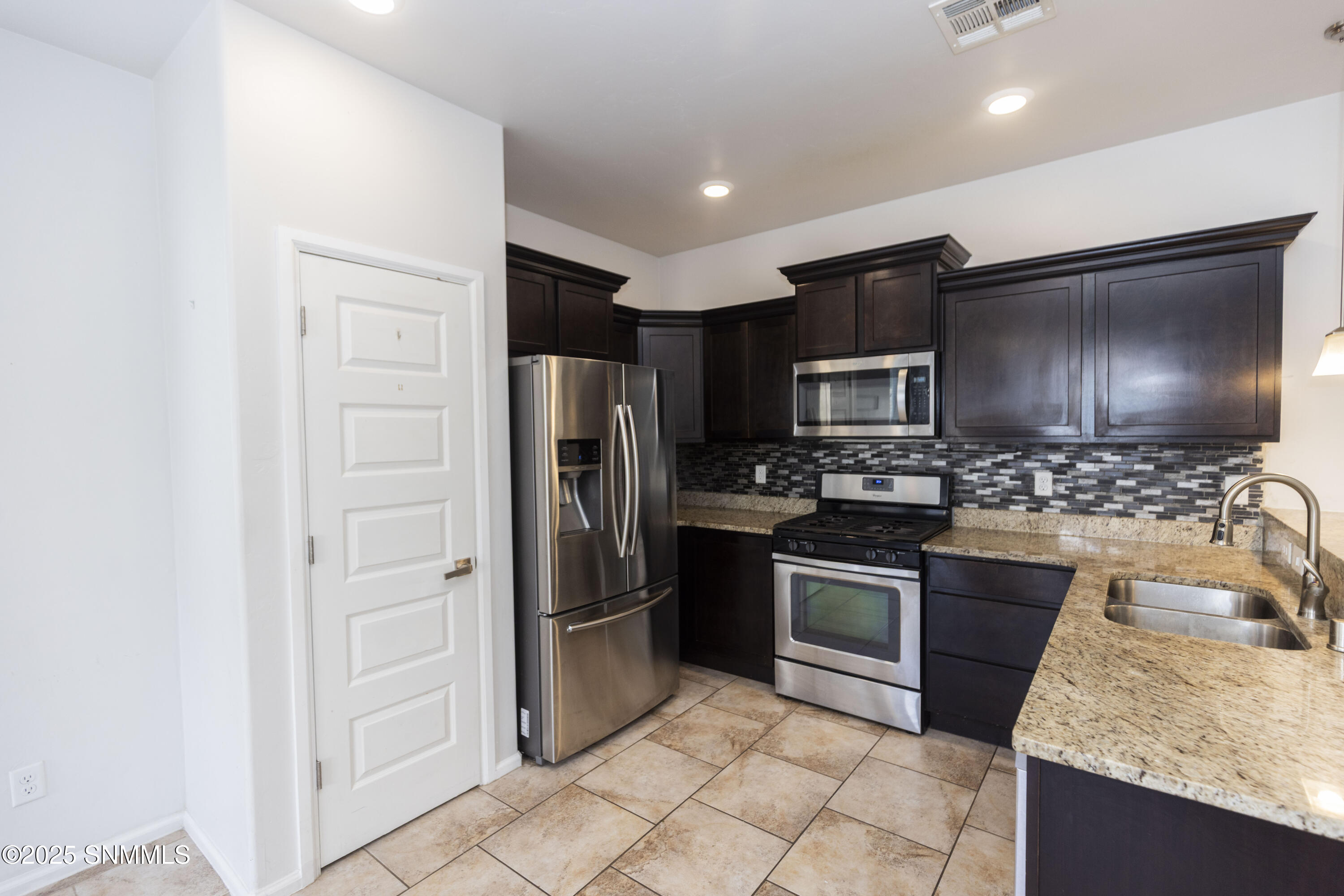 4712 Kerry Ann Place Property Photo 6