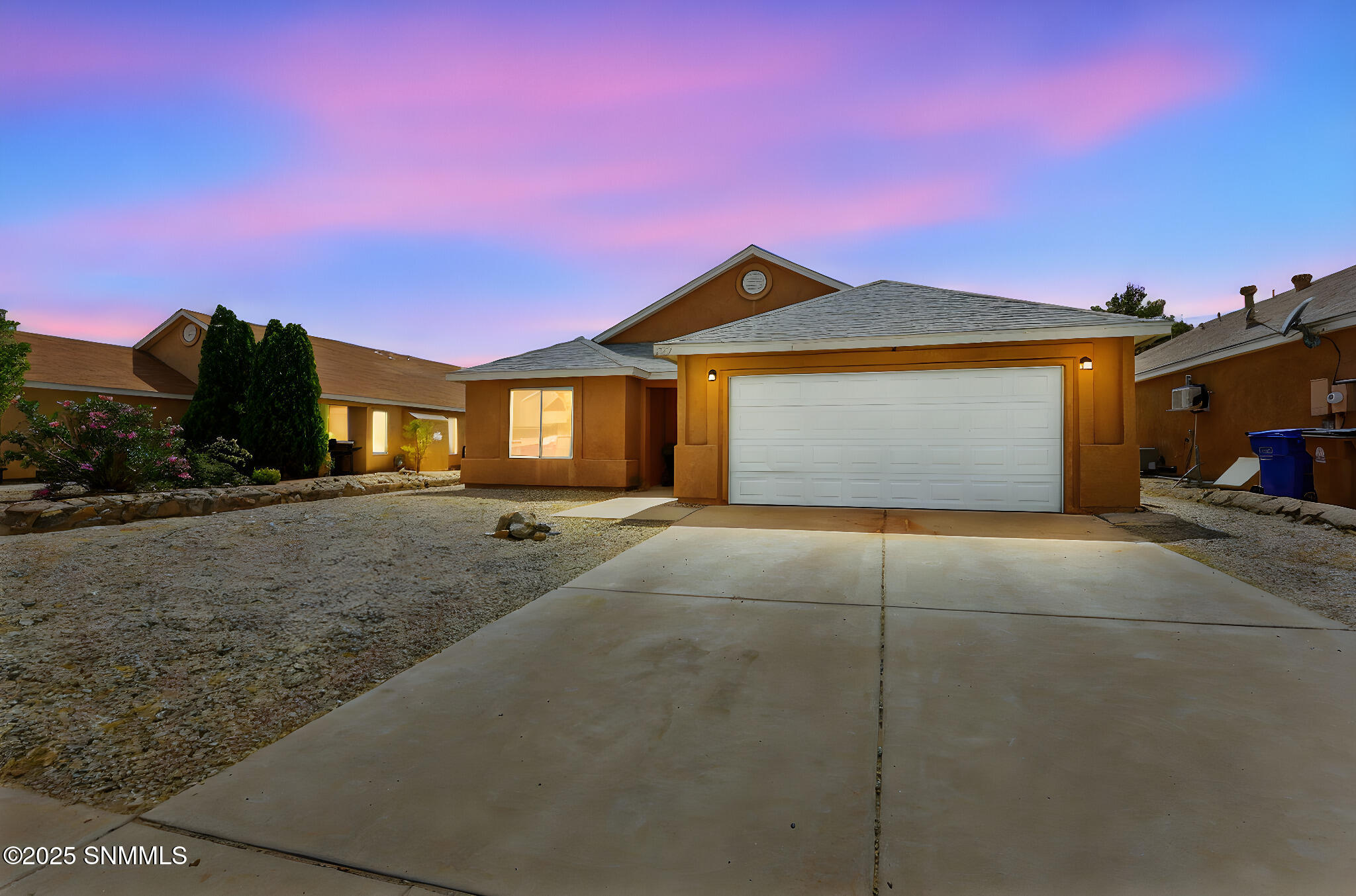 4387 Kingston Road Property Photo 1
