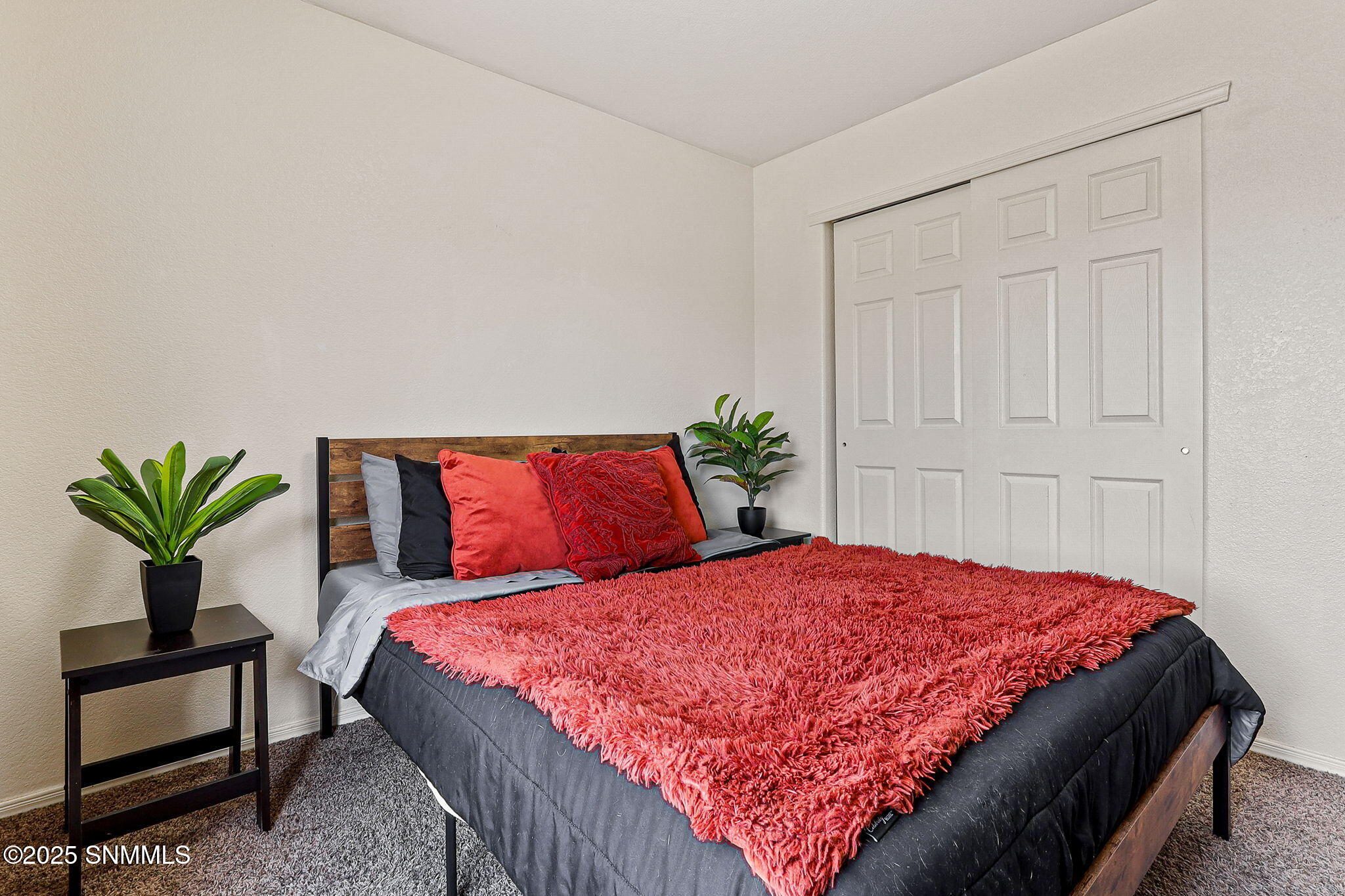 4387 Kingston Road Property Photo 4