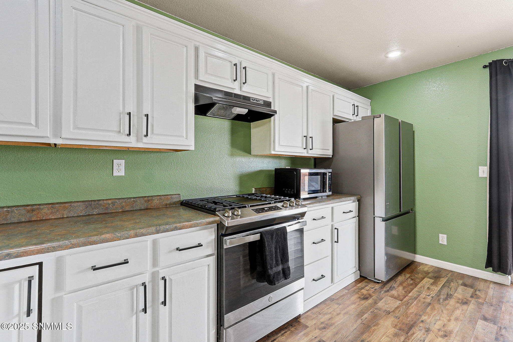 4387 Kingston Road Property Photo 15