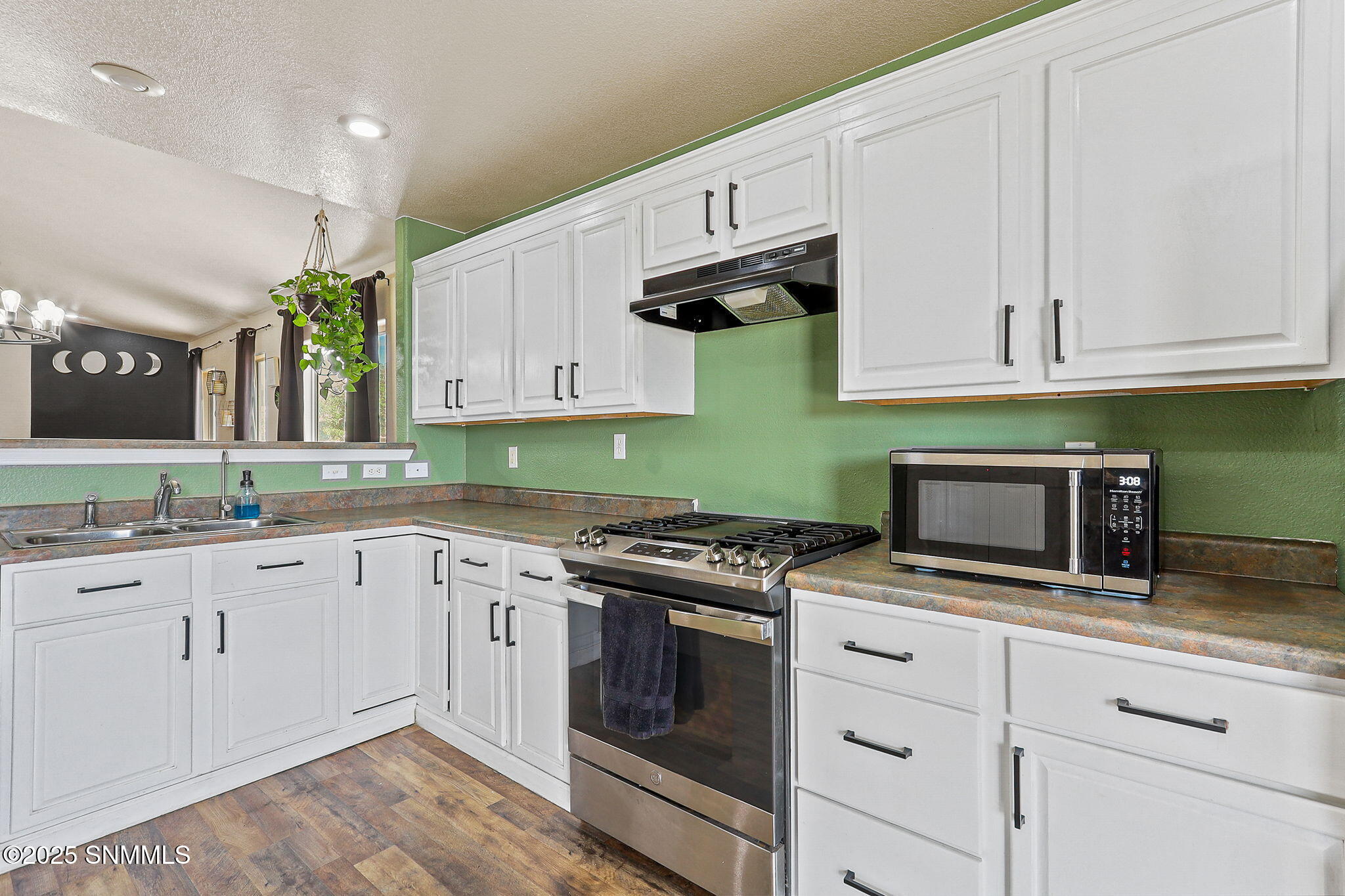 4387 Kingston Road Property Photo 17