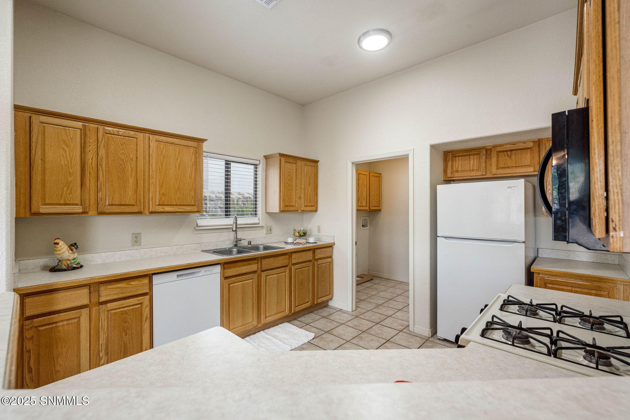 3398 Chimney Rock Road Property Photo 9