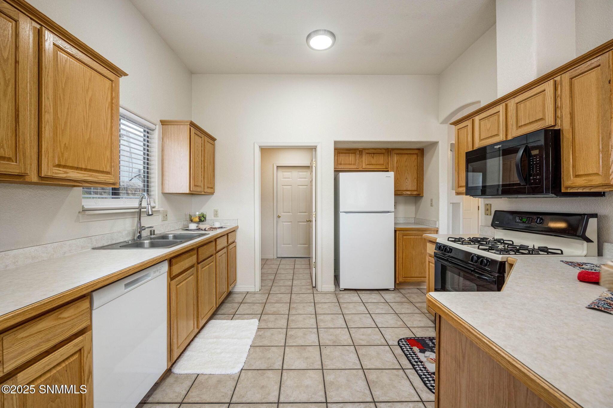 3398 Chimney Rock Road Property Photo 10