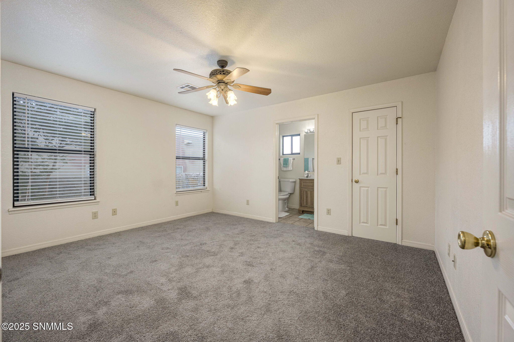 3398 Chimney Rock Road Property Photo 15