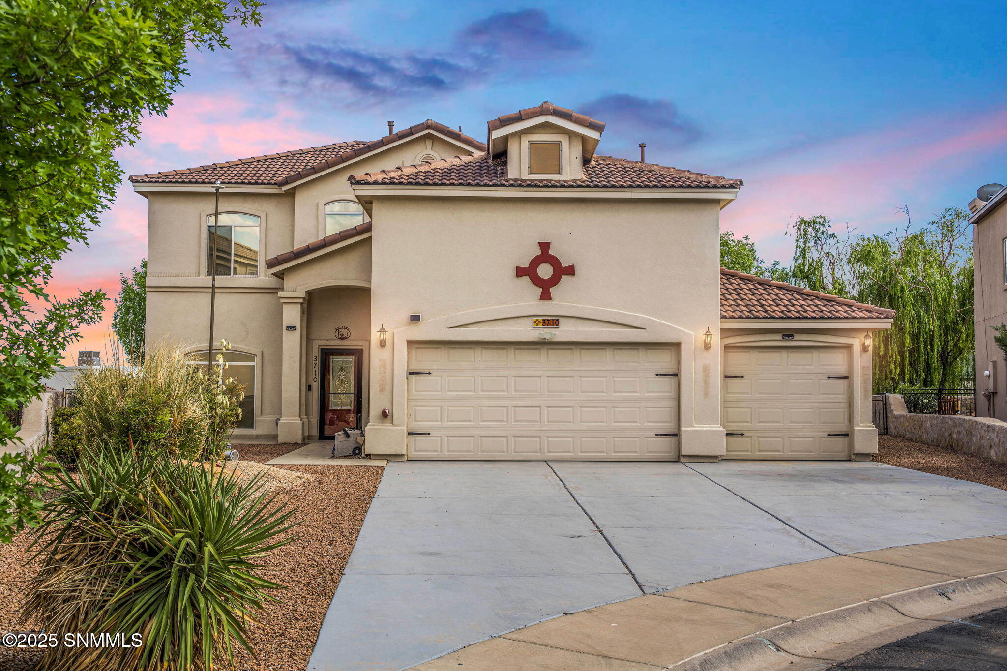 3710 Piedras Negras Drive Property Photo 1