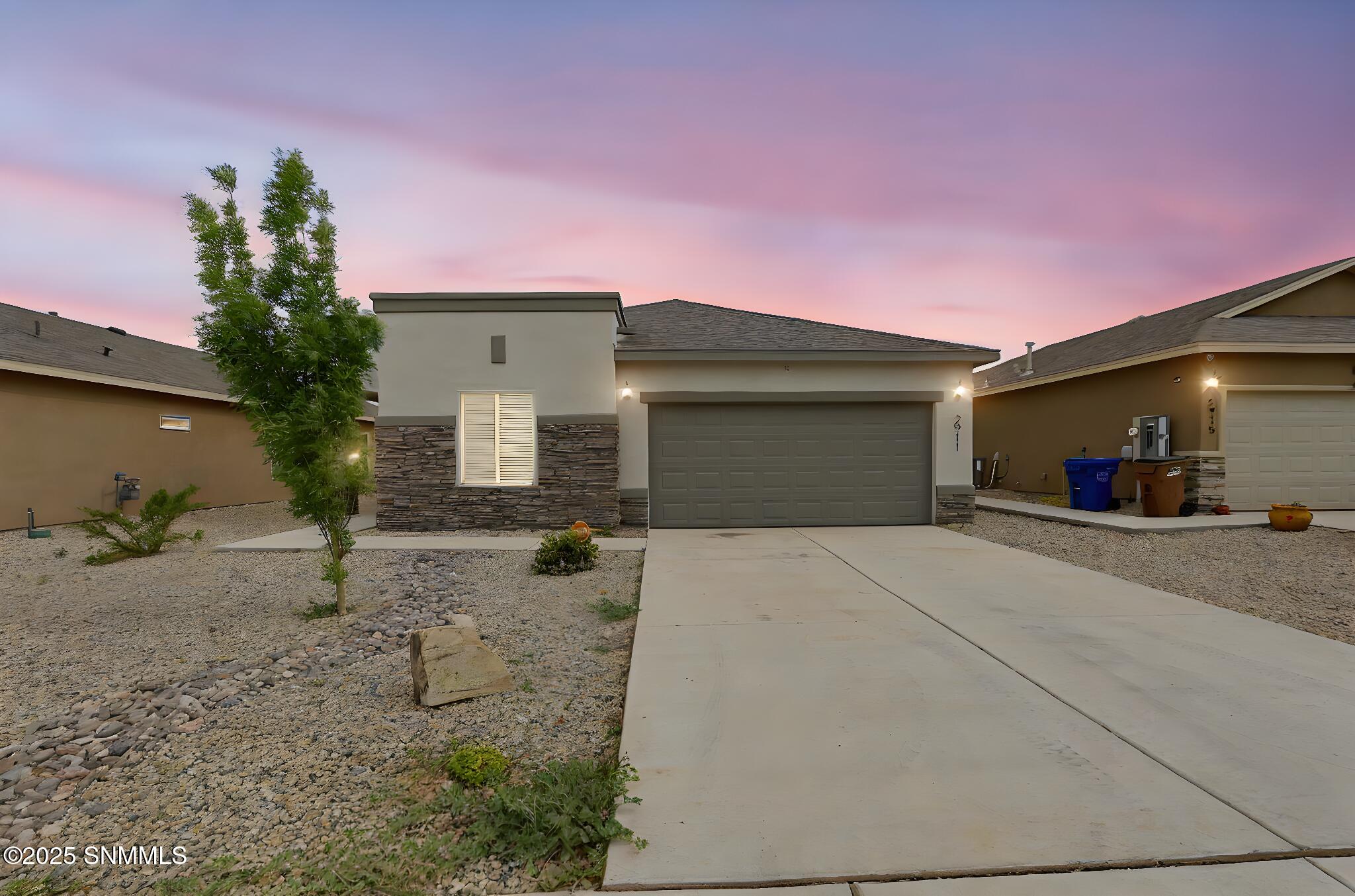 2911 Aragon Avenue Property Photo