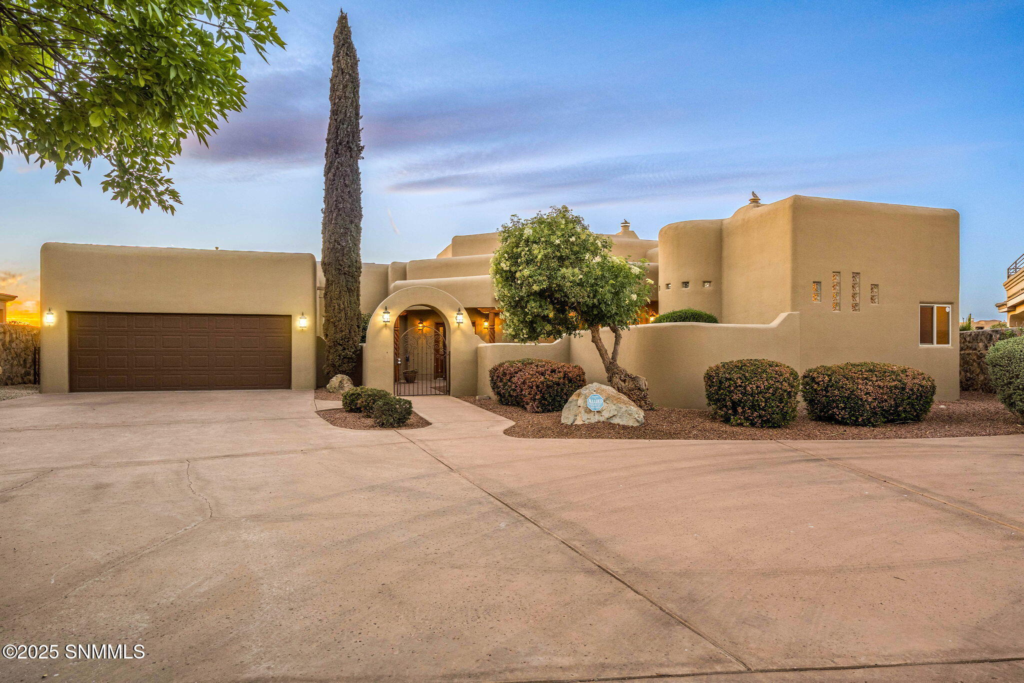 3537 Cave Creek Manor Property Photo 1