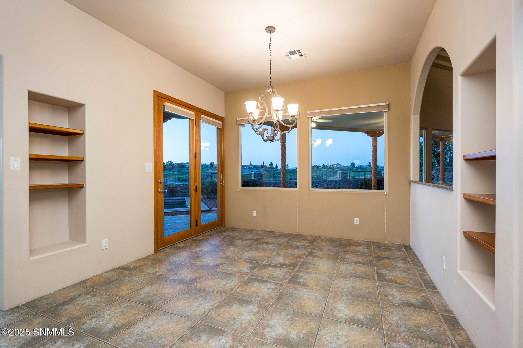 3537 Cave Creek Manor Property Photo 13
