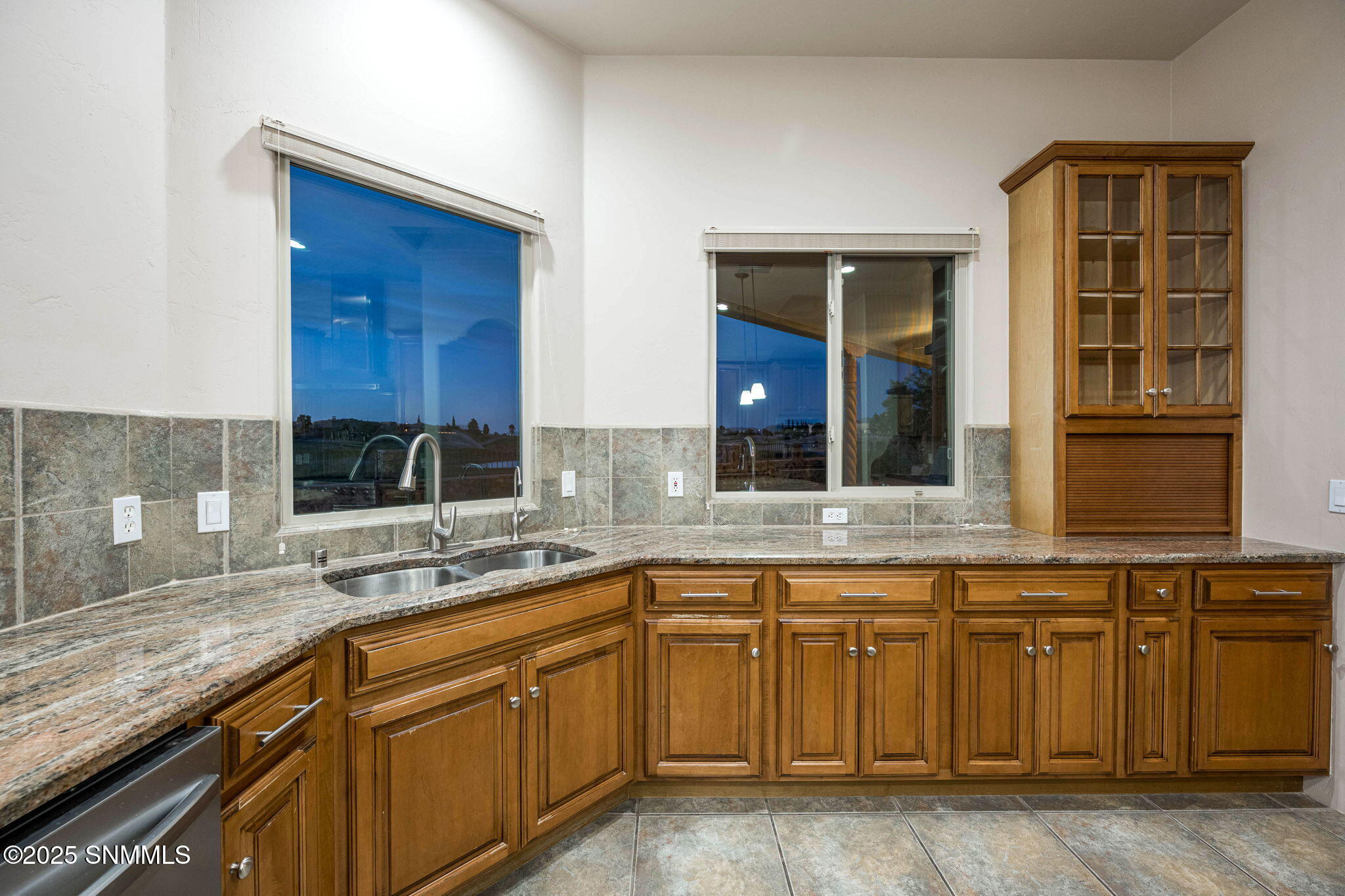 3537 Cave Creek Manor Property Photo 20