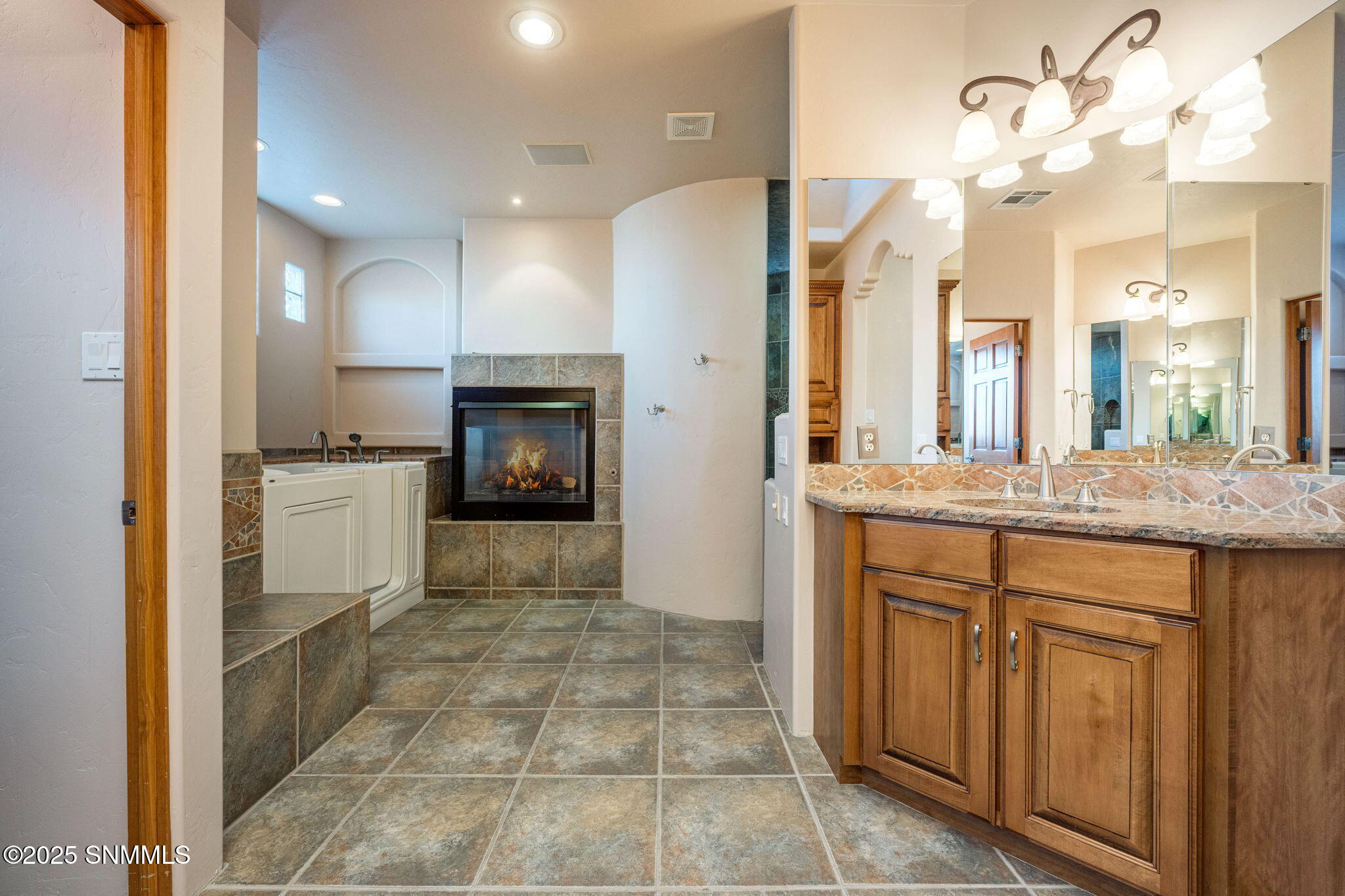3537 Cave Creek Manor Property Photo 36
