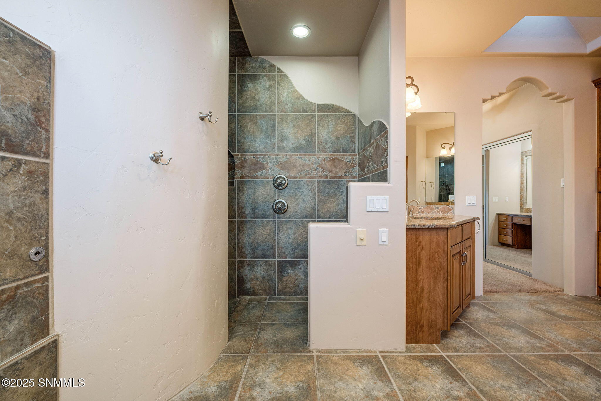 3537 Cave Creek Manor Property Photo 38