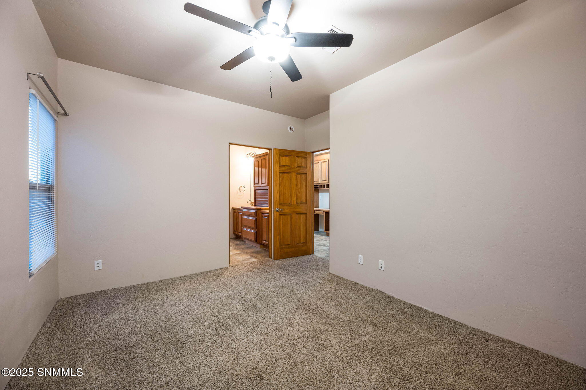 3537 Cave Creek Manor Property Photo 44