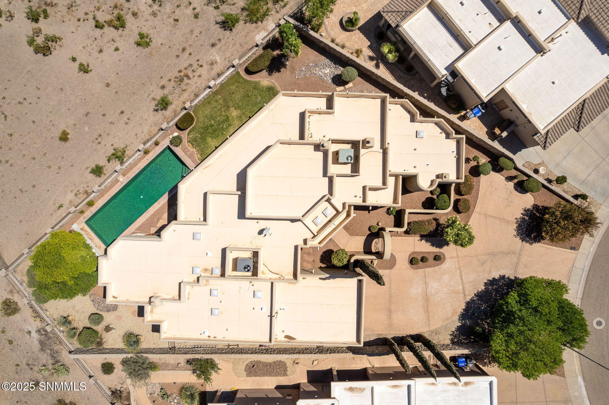 3537 Cave Creek Manor Property Photo 84