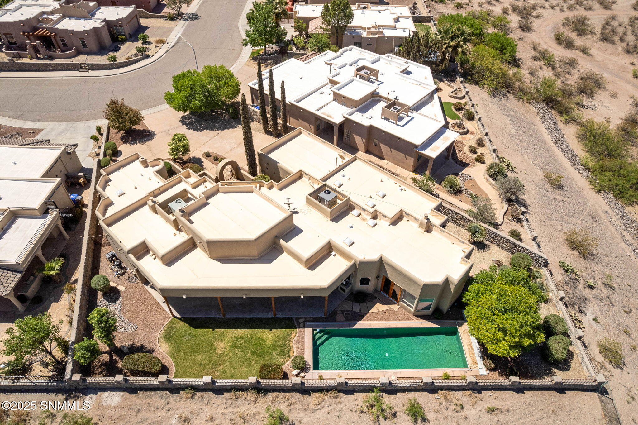 3537 Cave Creek Manor Property Photo 86