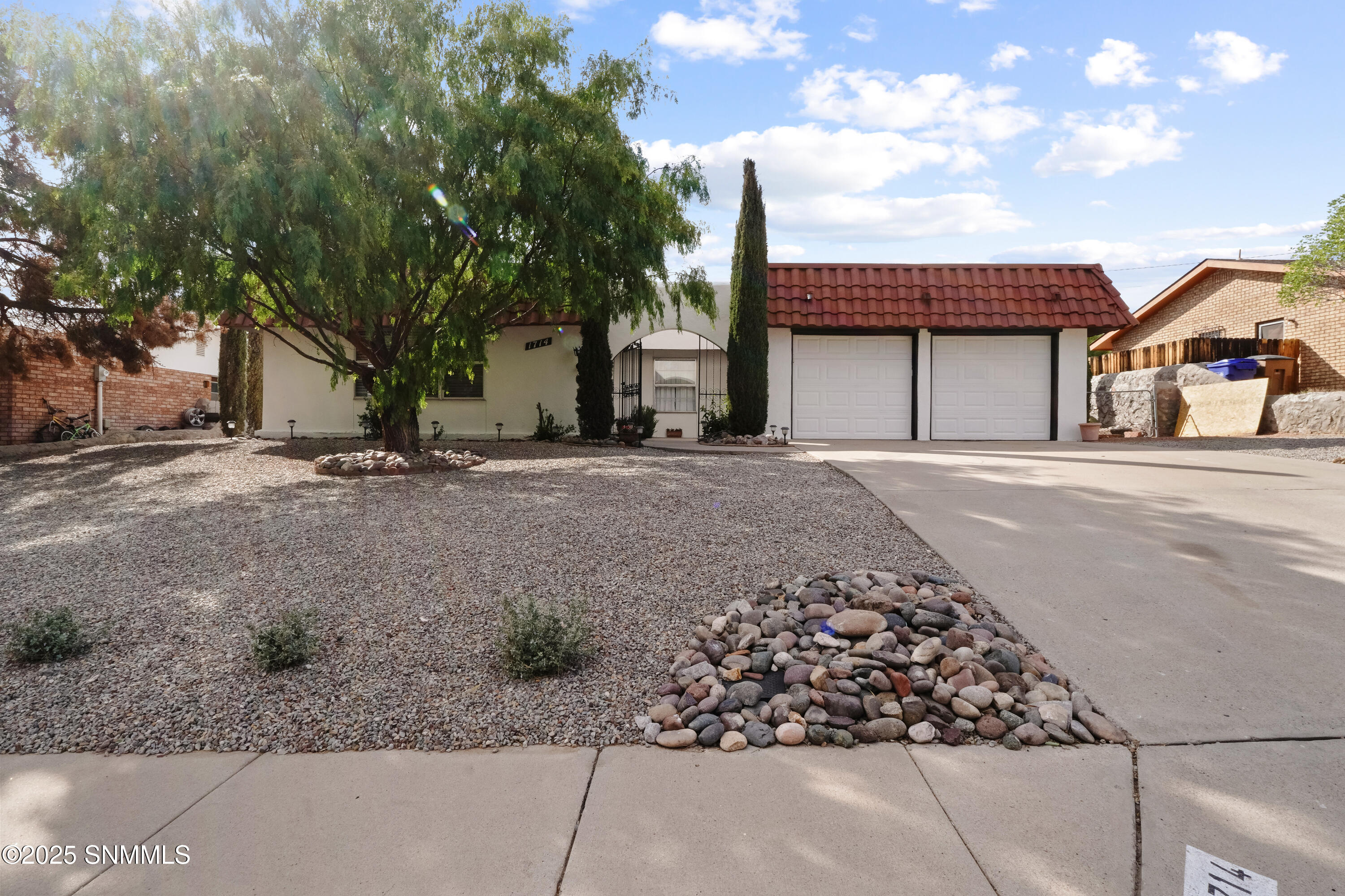 1714 Royal Drive Property Photo 1