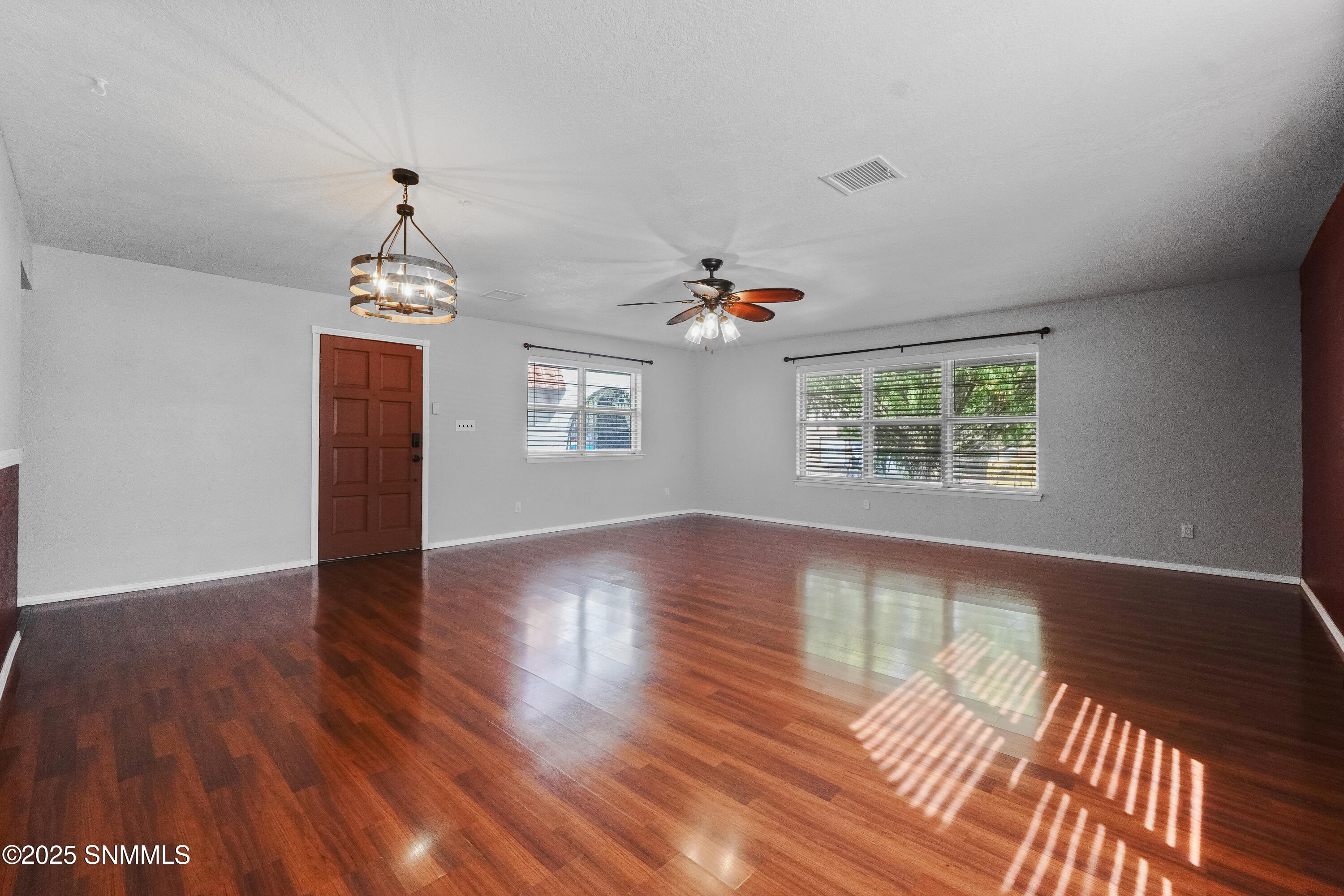 1714 Royal Drive Property Photo 5