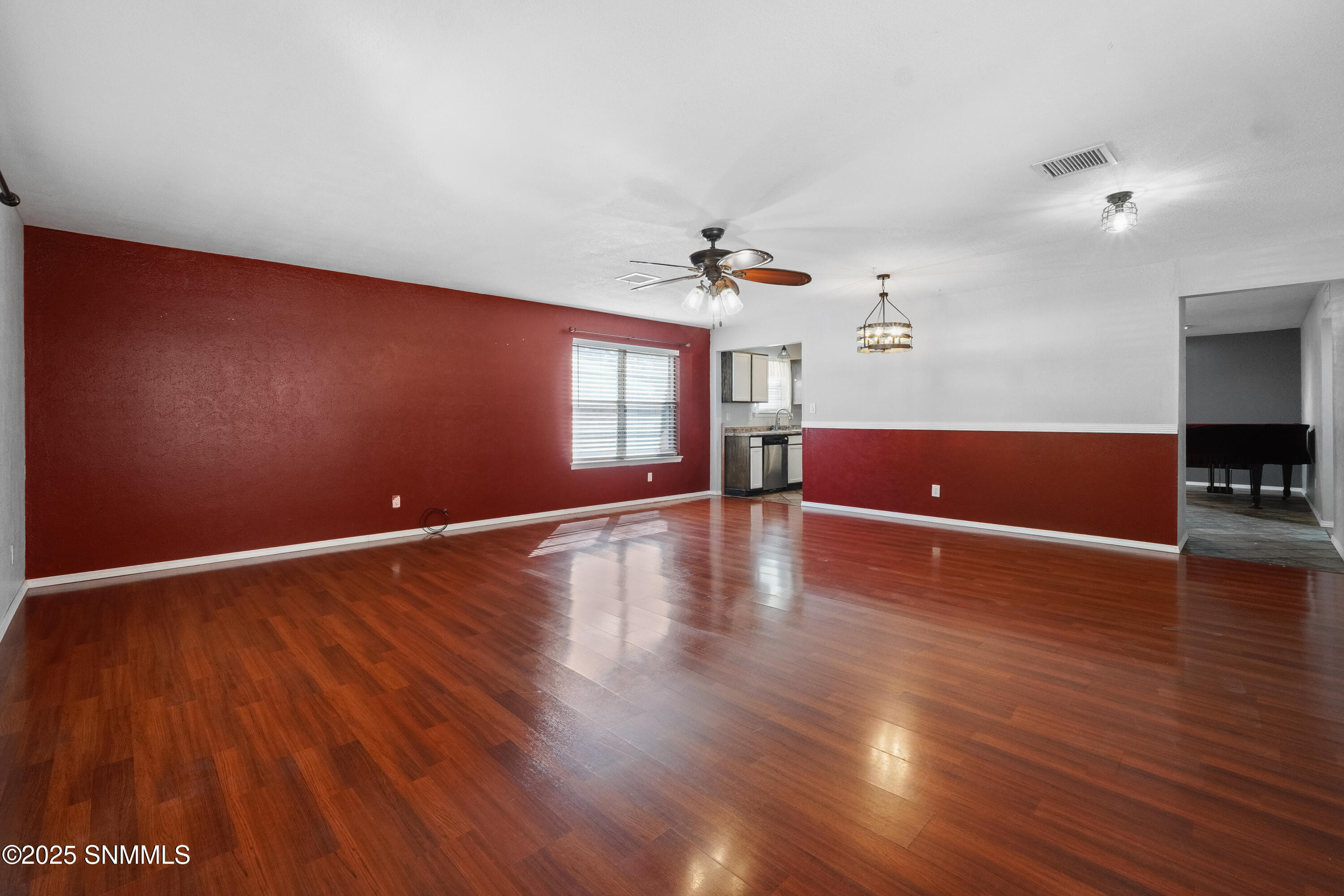 1714 Royal Drive Property Photo 6