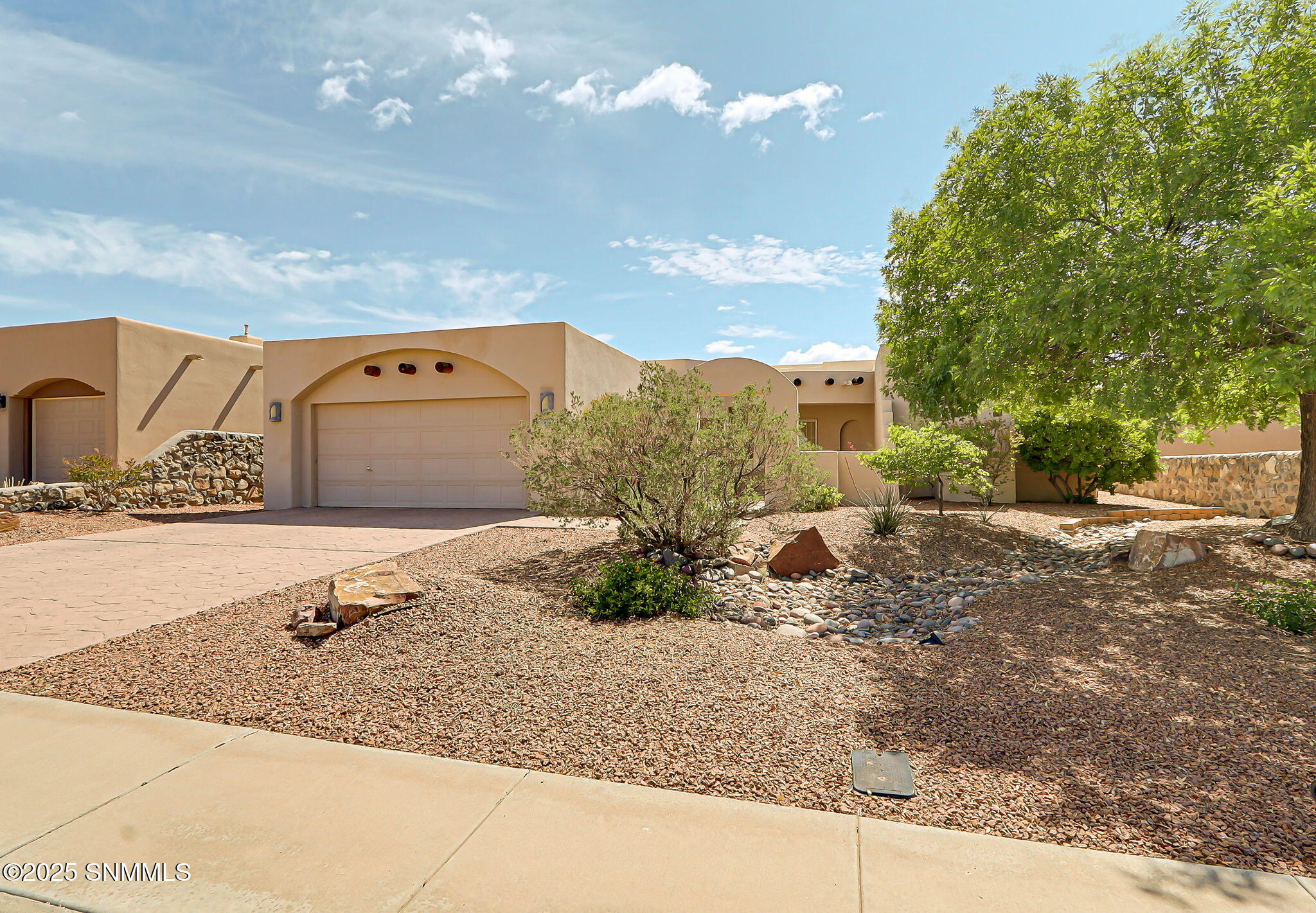 1906 Coyote Ridge Drive Property Photo 3