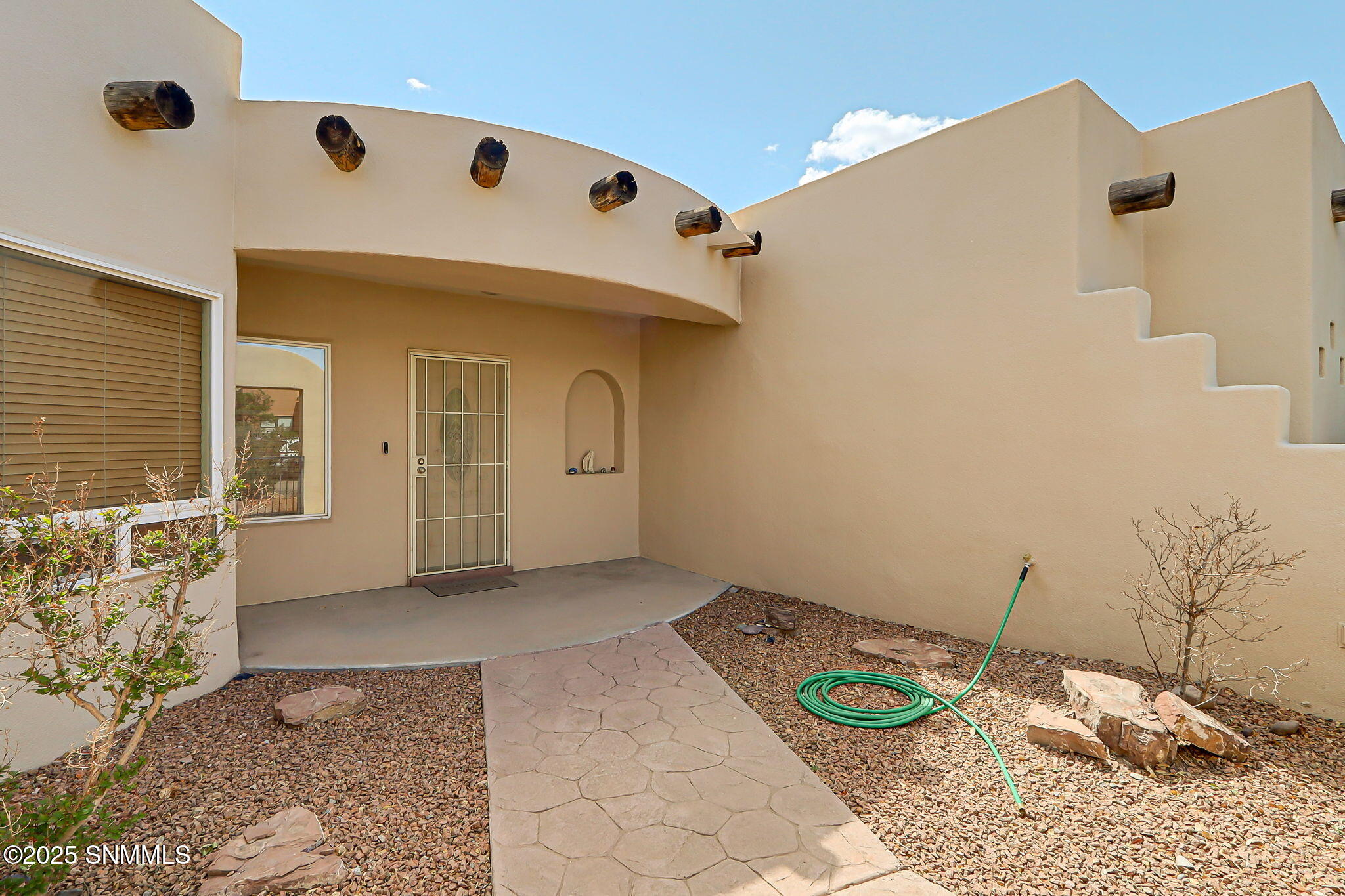 1906 Coyote Ridge Drive Property Photo 5