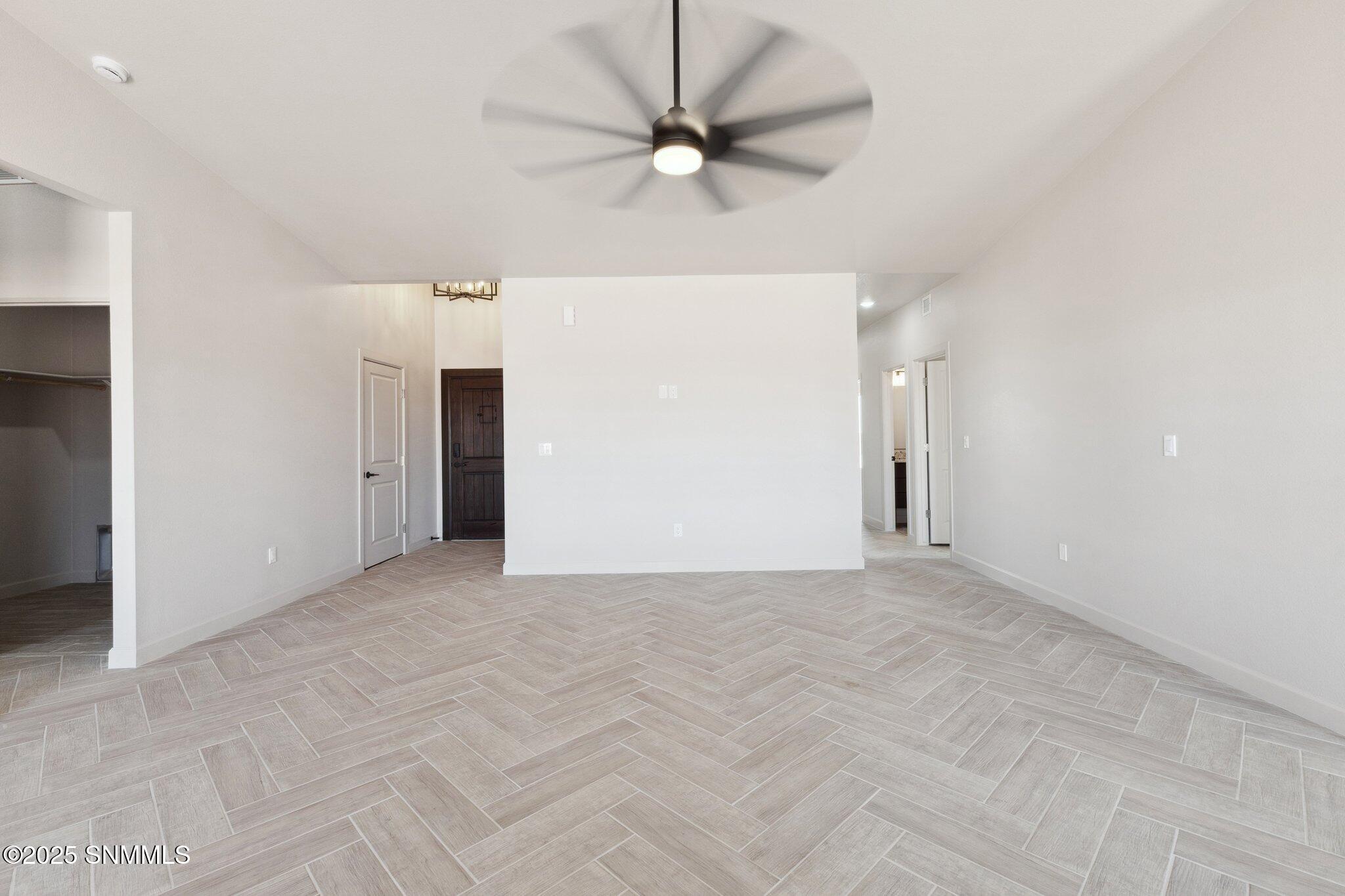 1384 Thar Desert Drive Property Photo 19