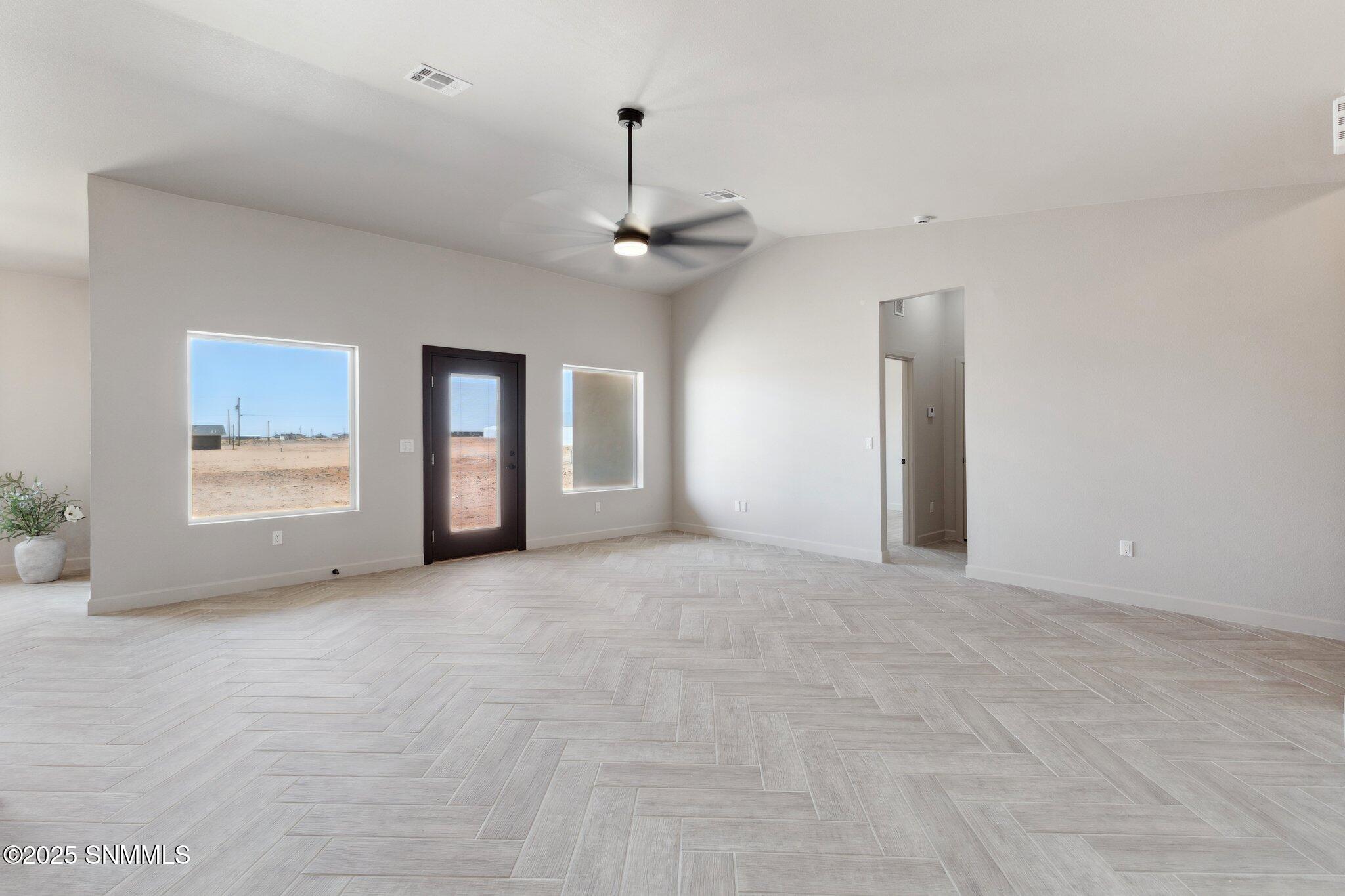 1384 Thar Desert Drive Property Photo 21
