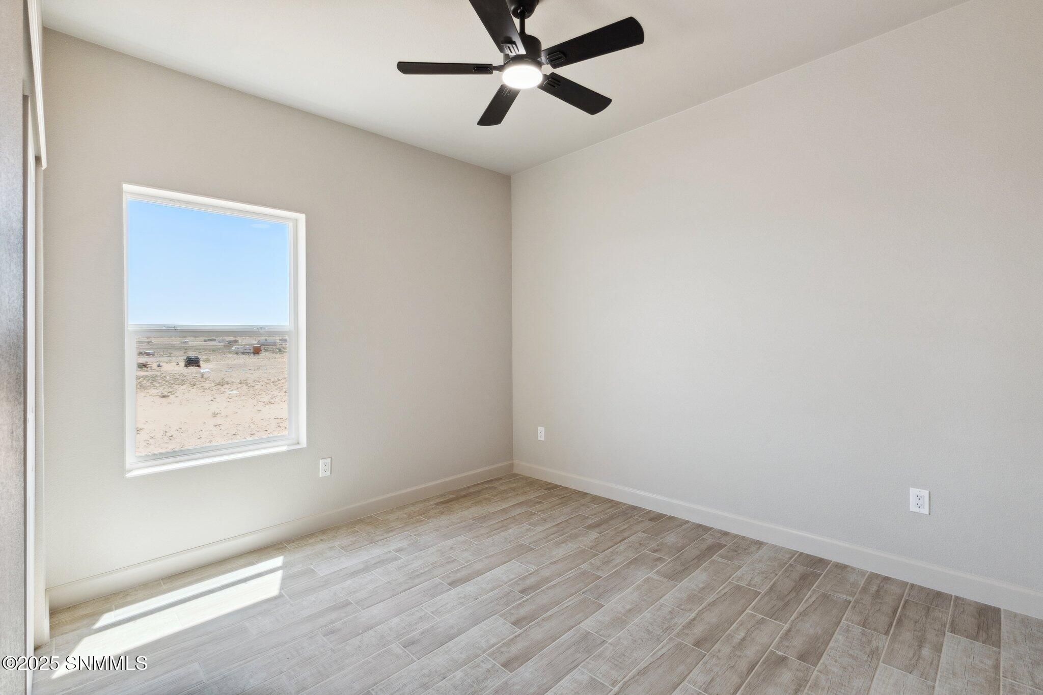 1384 Thar Desert Drive Property Photo 32