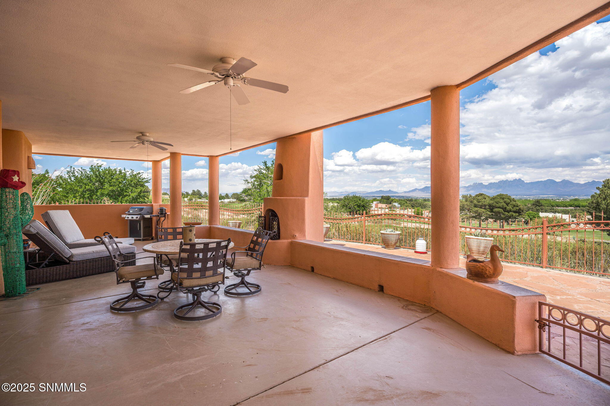 1540 Vista Del Valle Property Photo 68